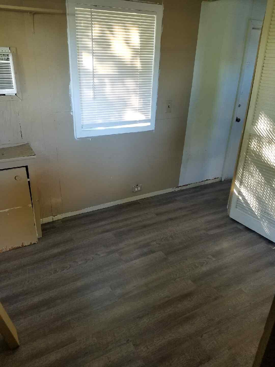 1155 NE Railroad Street