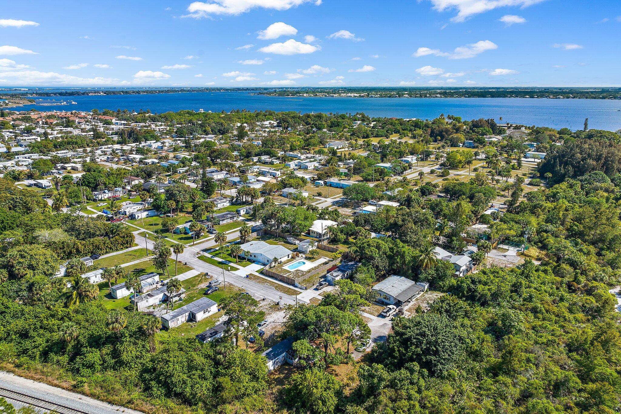 1155 NE Railroad Street