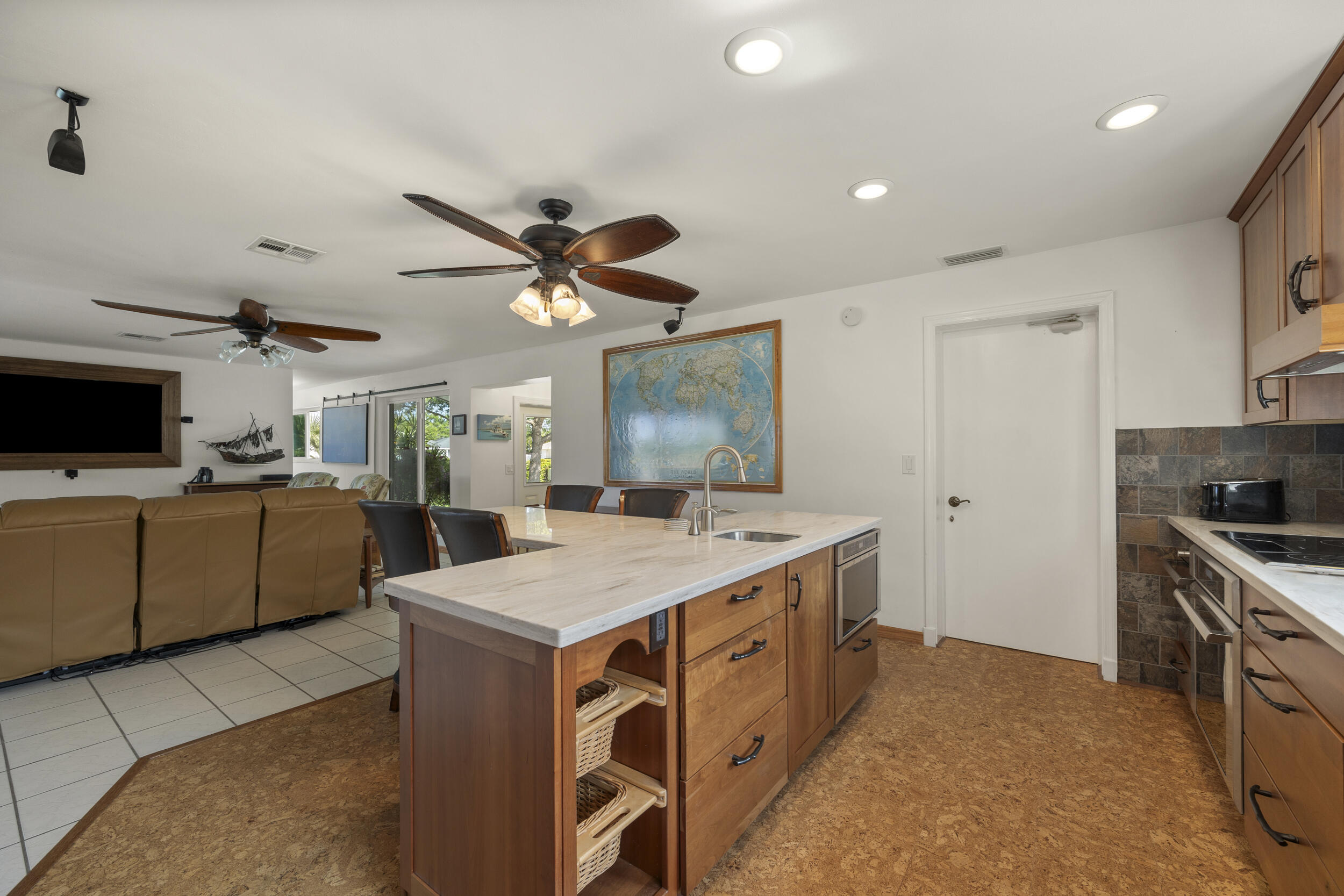 15 Palmetto Way