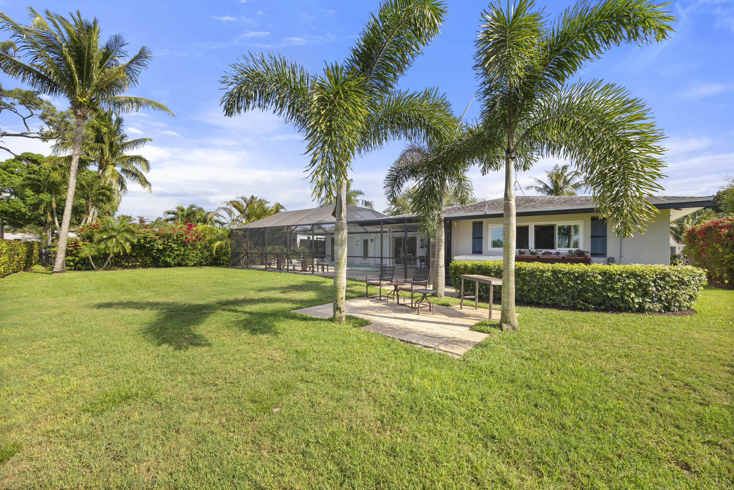 15 Palmetto Way