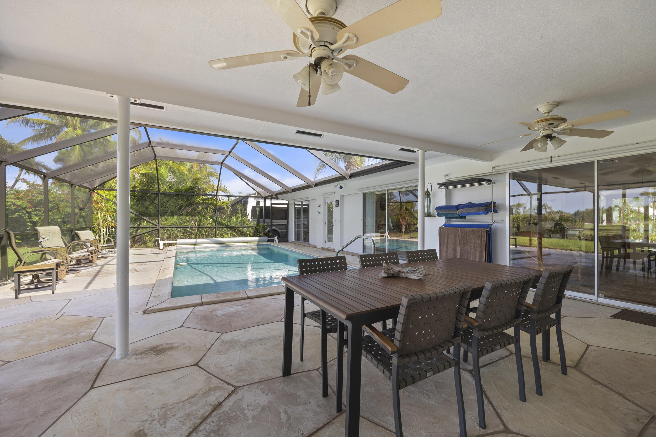15 Palmetto Way