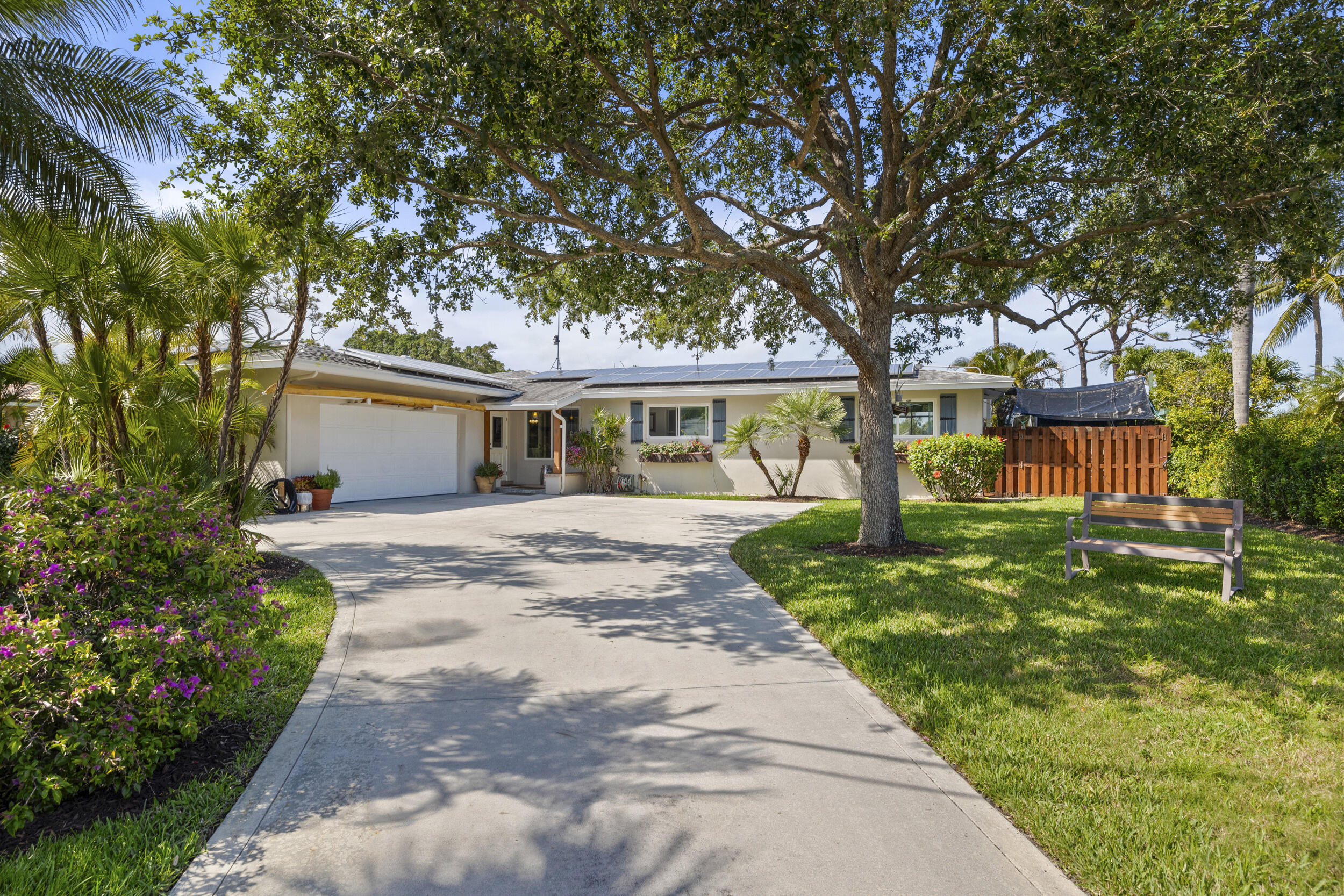 15 Palmetto Way