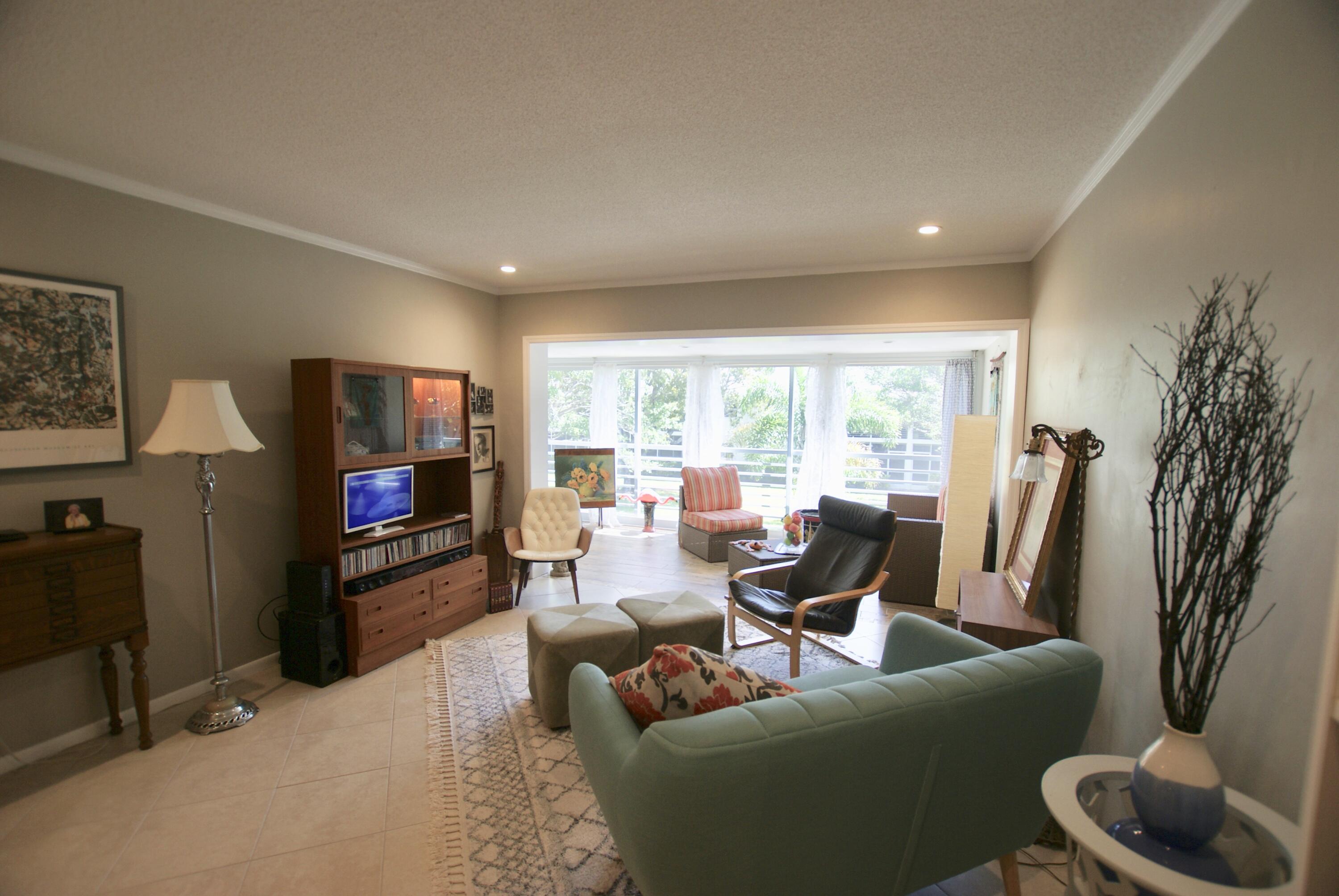 11 Westwood Avenue 203a