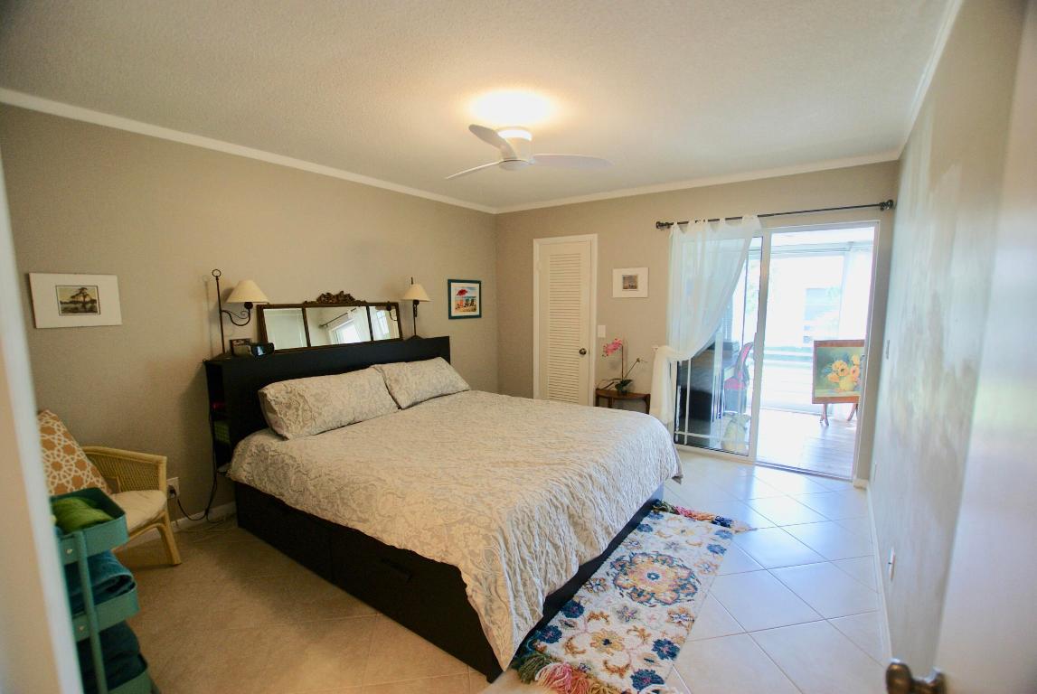 11 Westwood Avenue 203a