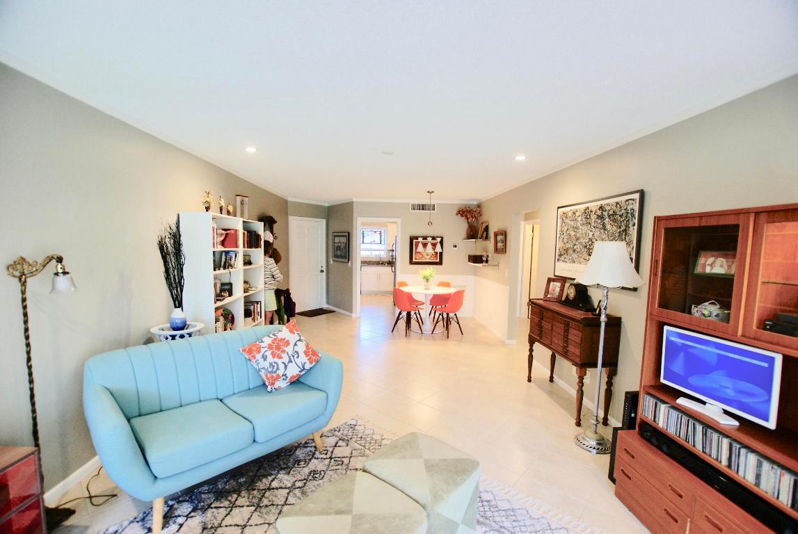 11 Westwood Avenue 203a