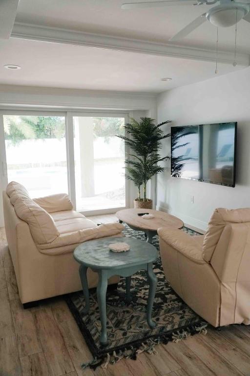 10869 SE Linden Street