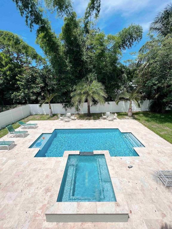 10869 SE Linden Street