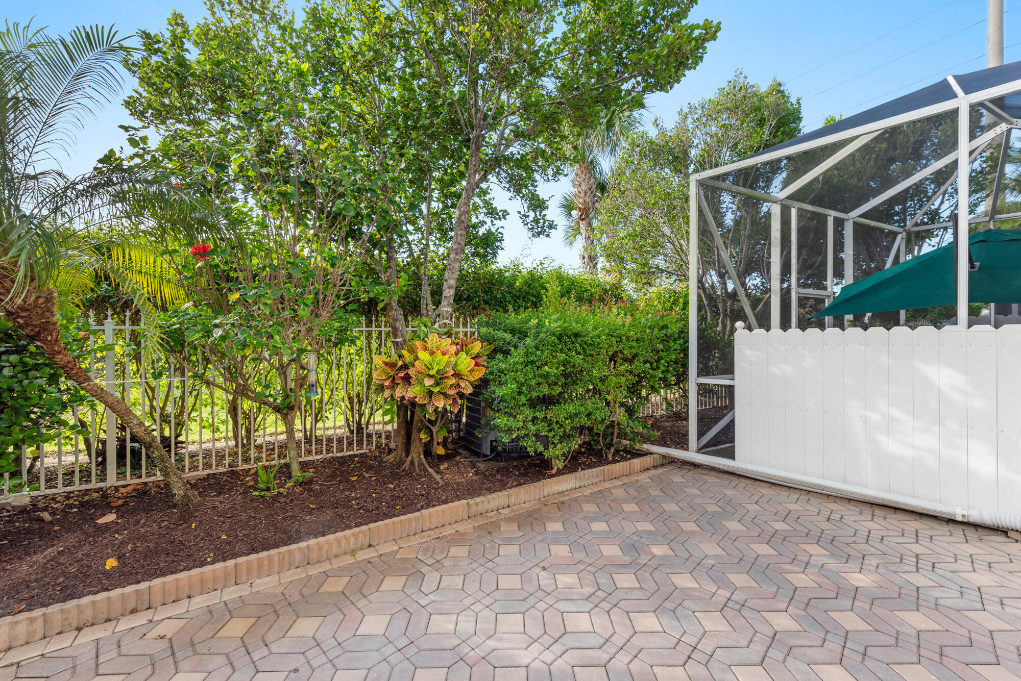 774 Seaview Drive