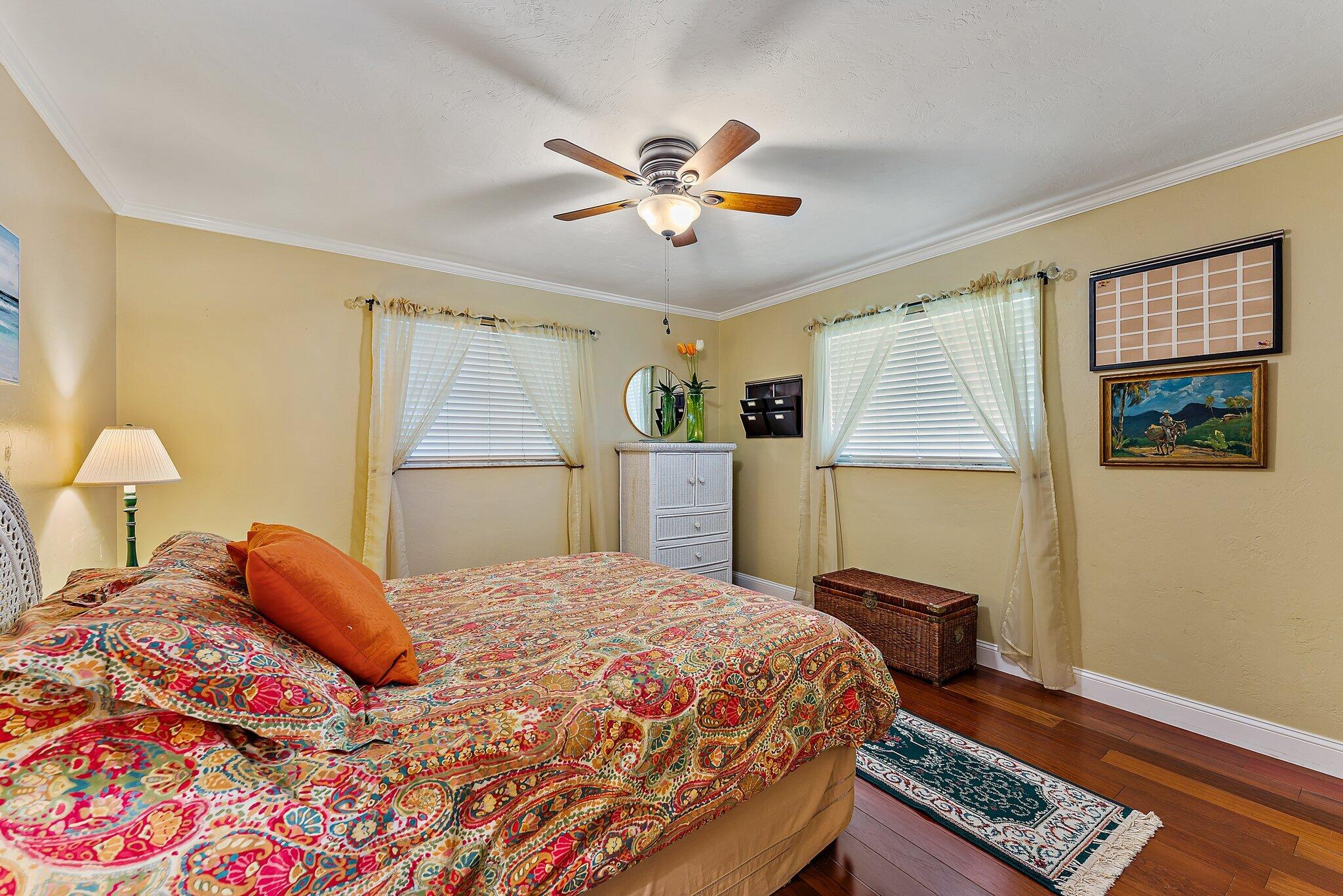 75 Fairview W
