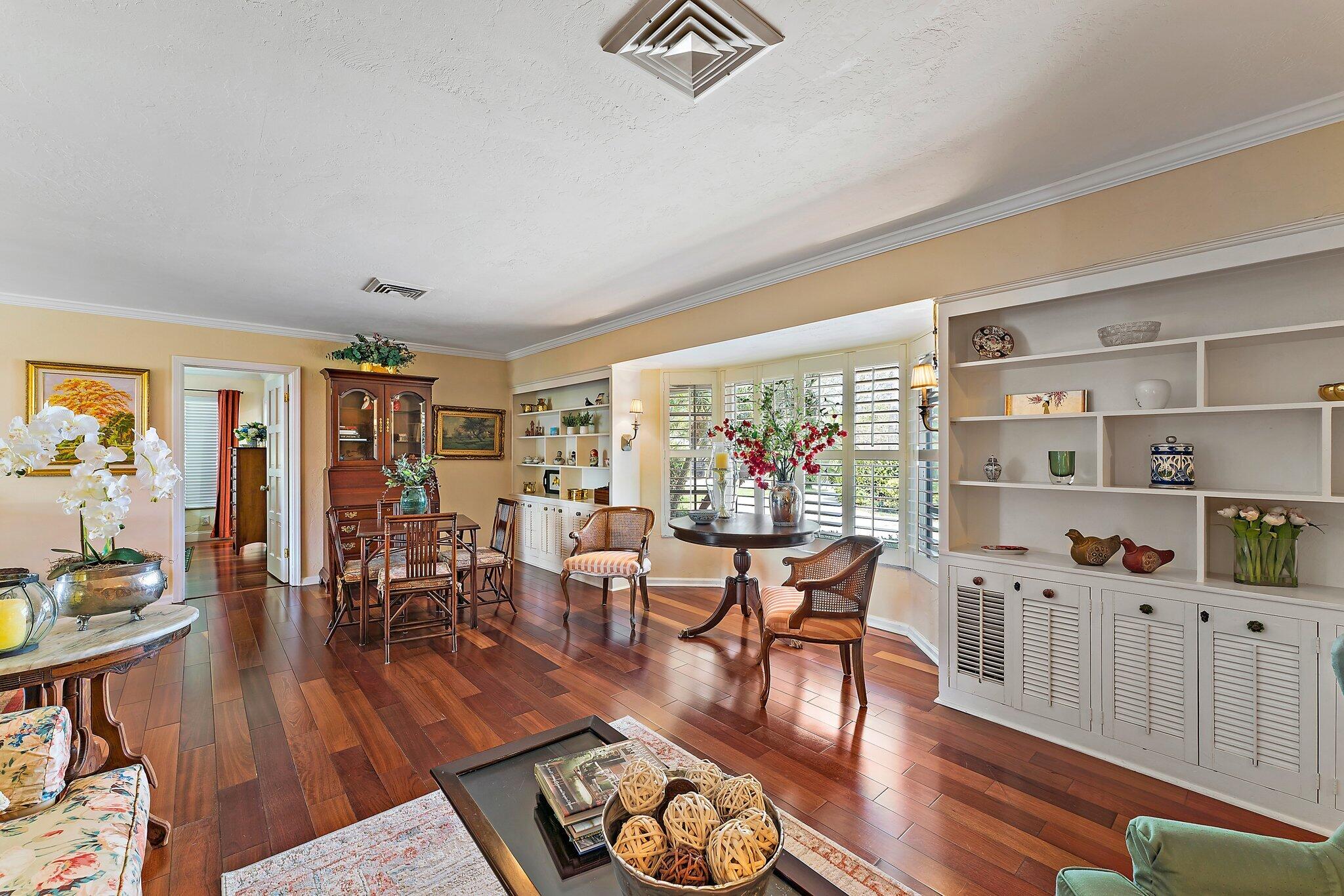 75 Fairview W