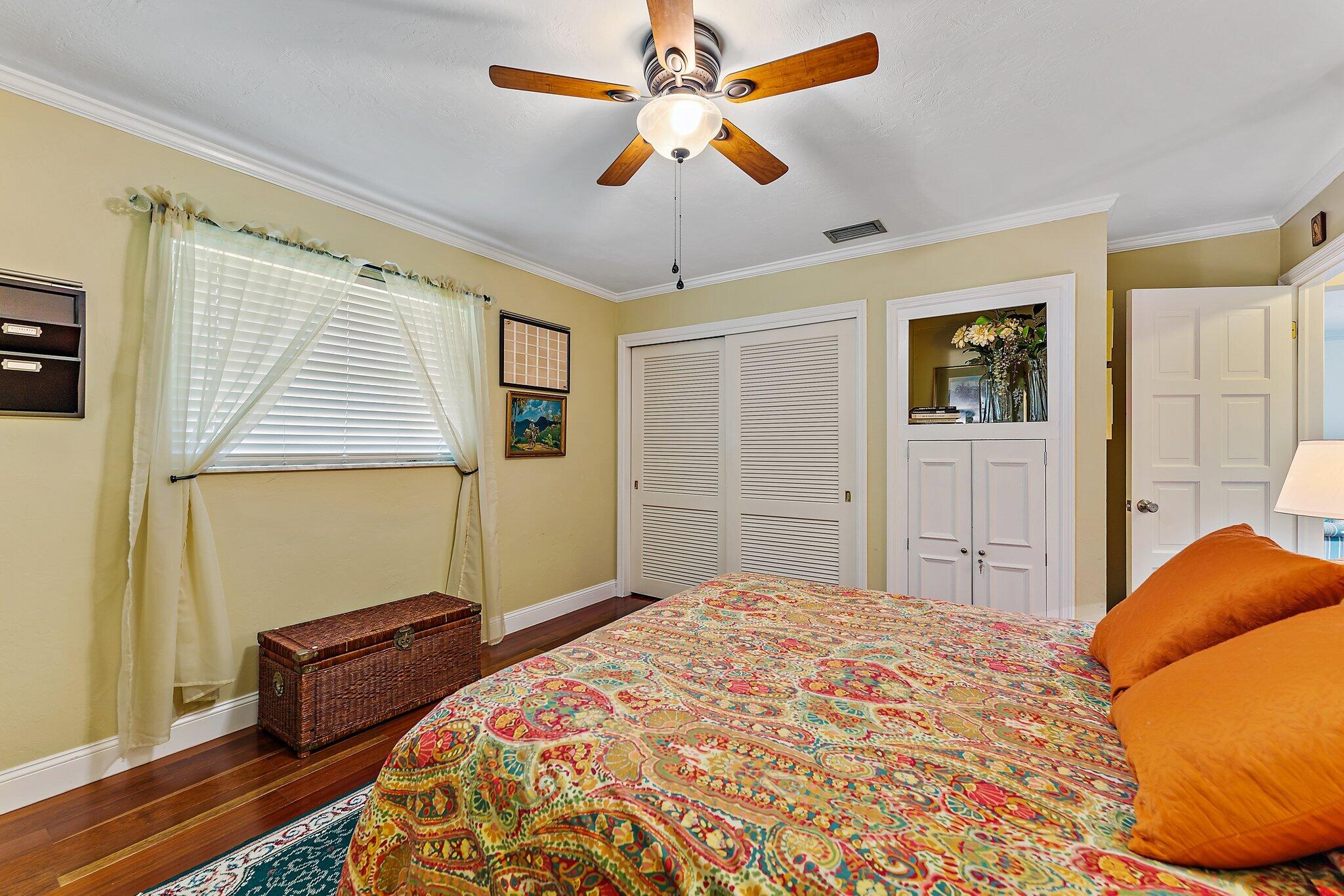 75 Fairview W