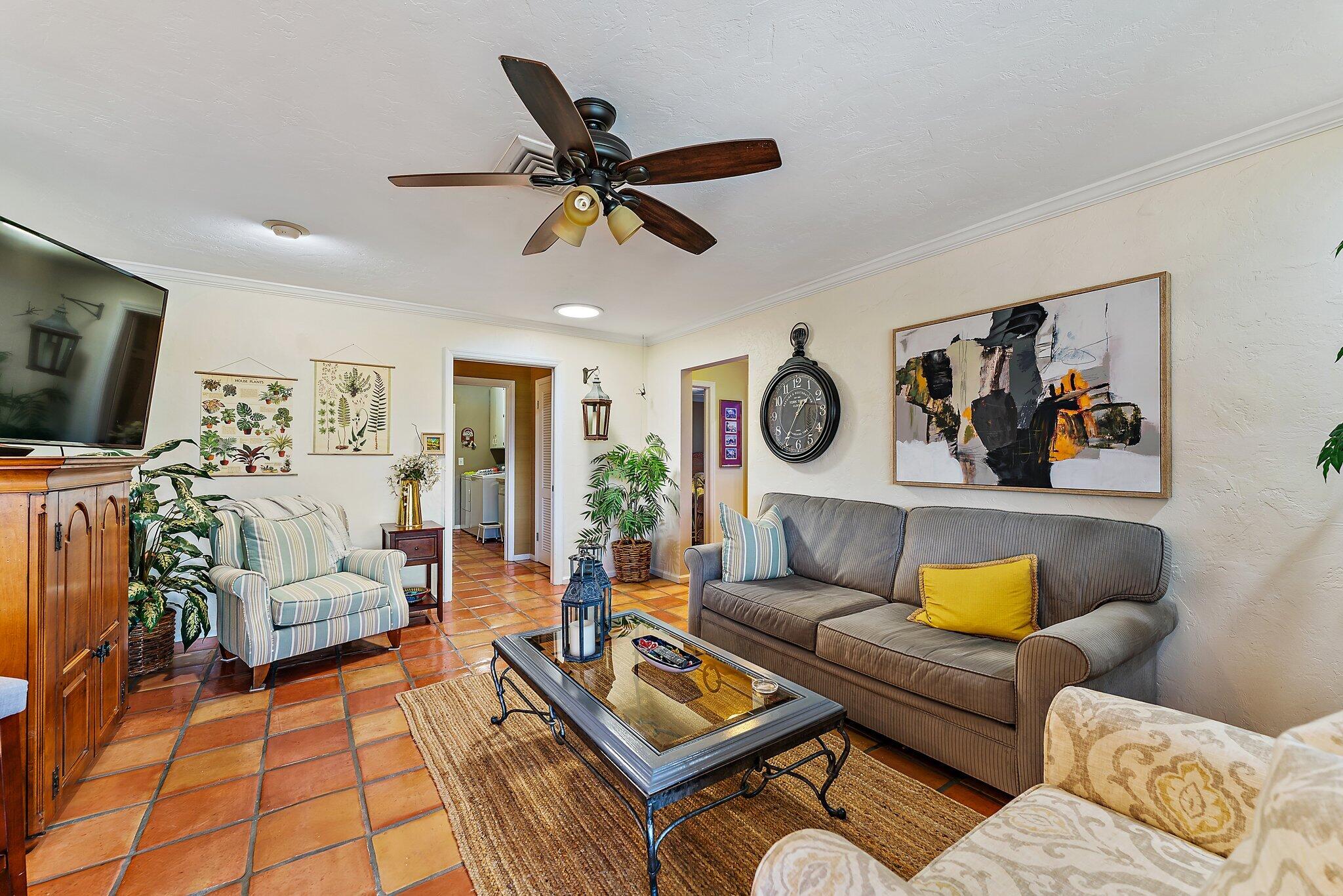 75 Fairview W