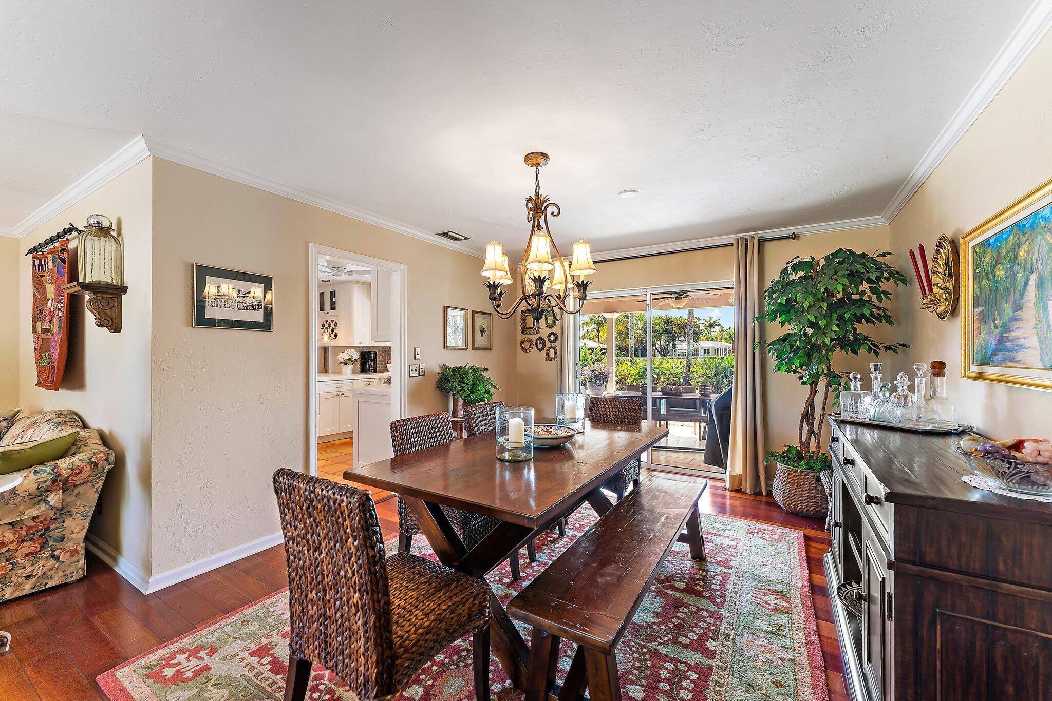 75 Fairview W