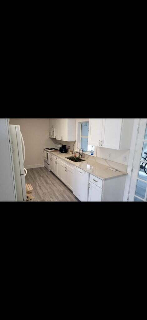 8255 SE Boxwood Lane