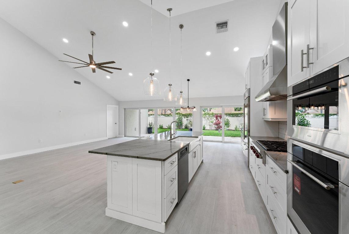 100 Sea Steppes Court