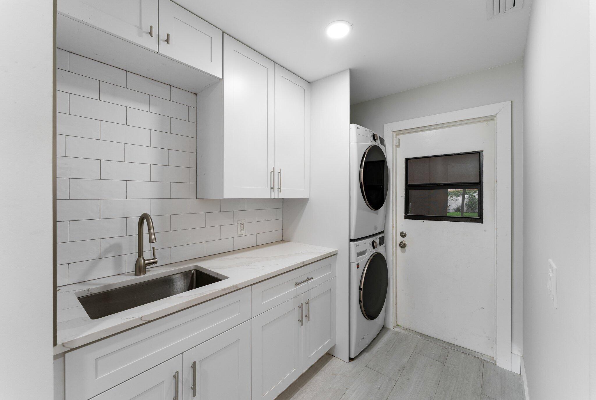 100 Sea Steppes Court