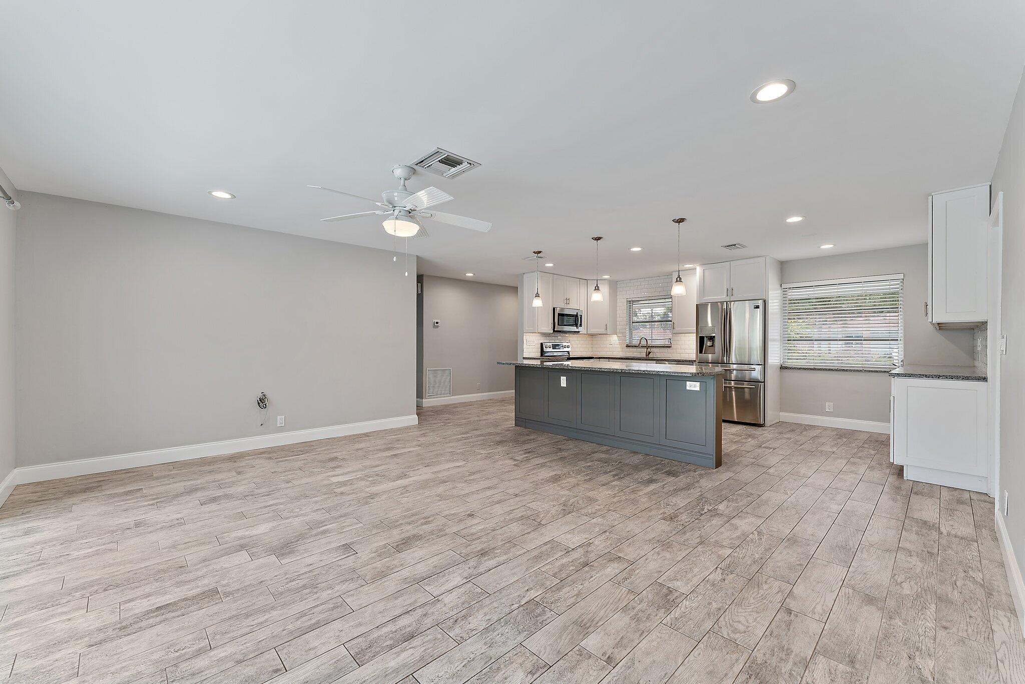 538 Dover Road N