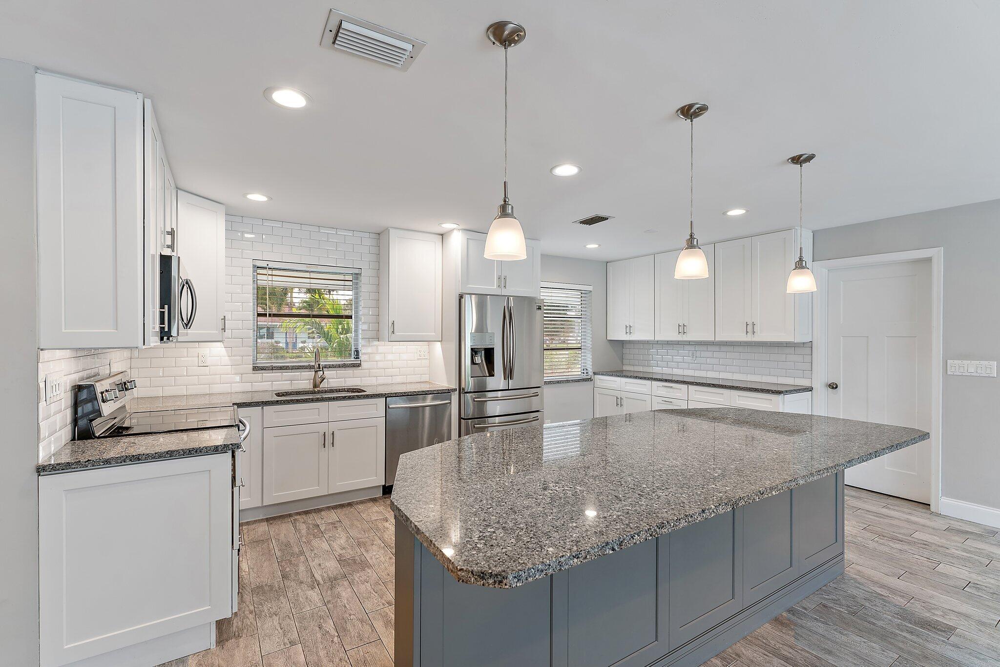 538 Dover Road N