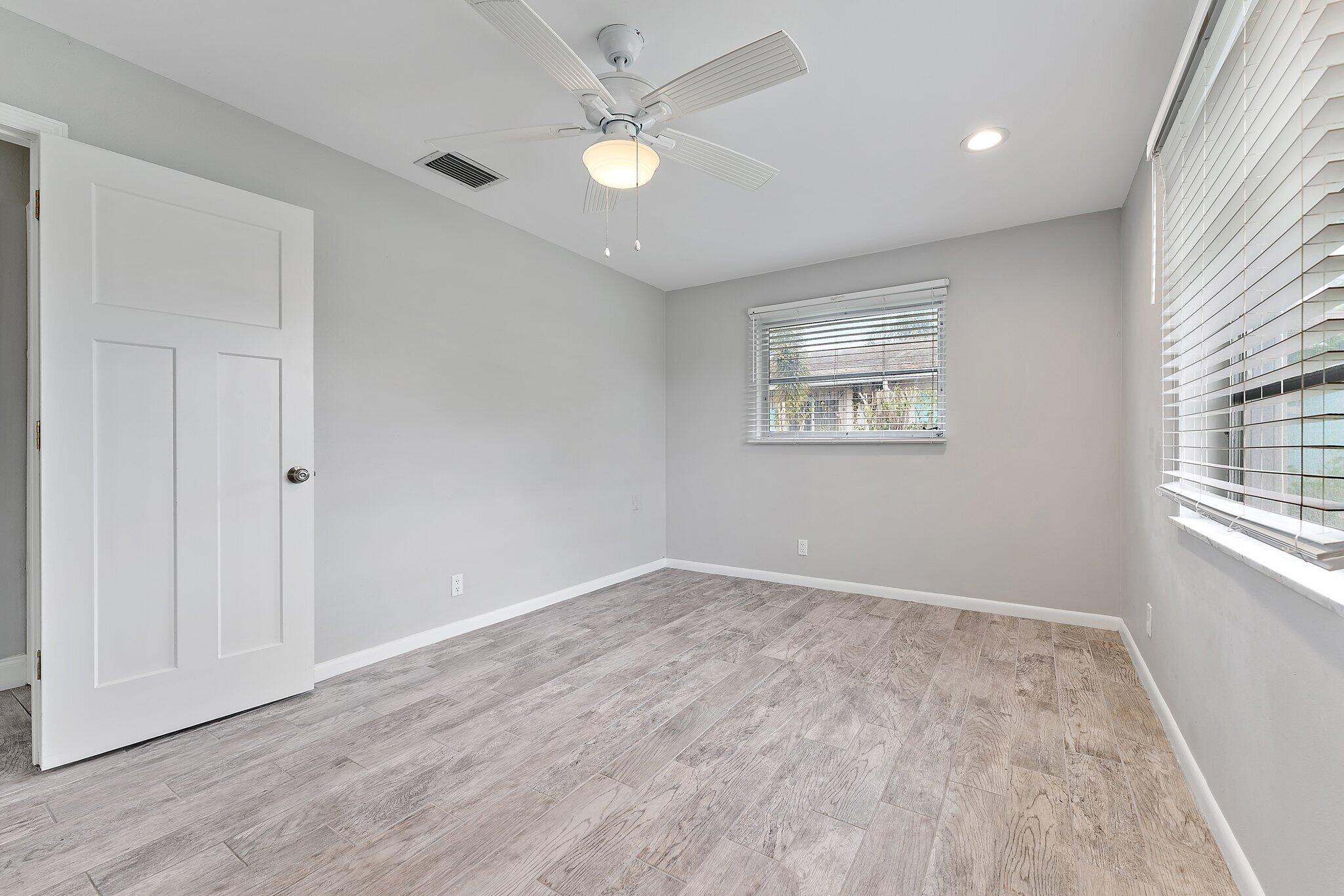 538 Dover Road N