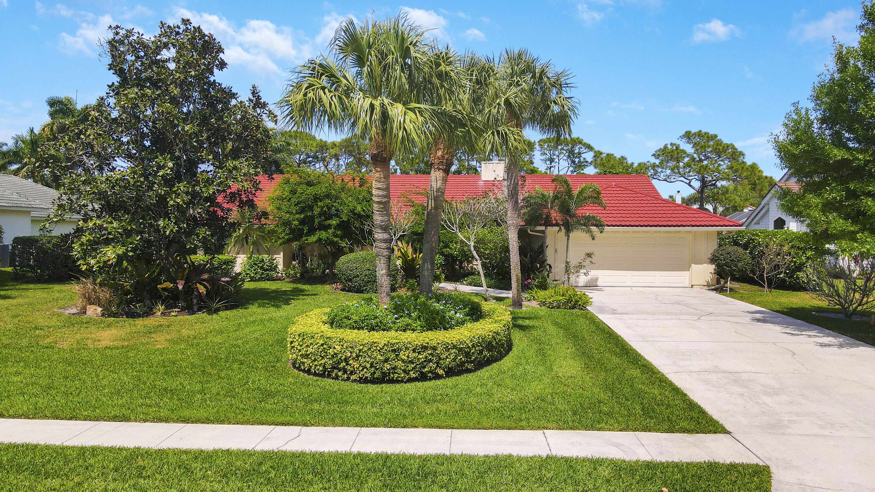 5541 Old Mystic Court