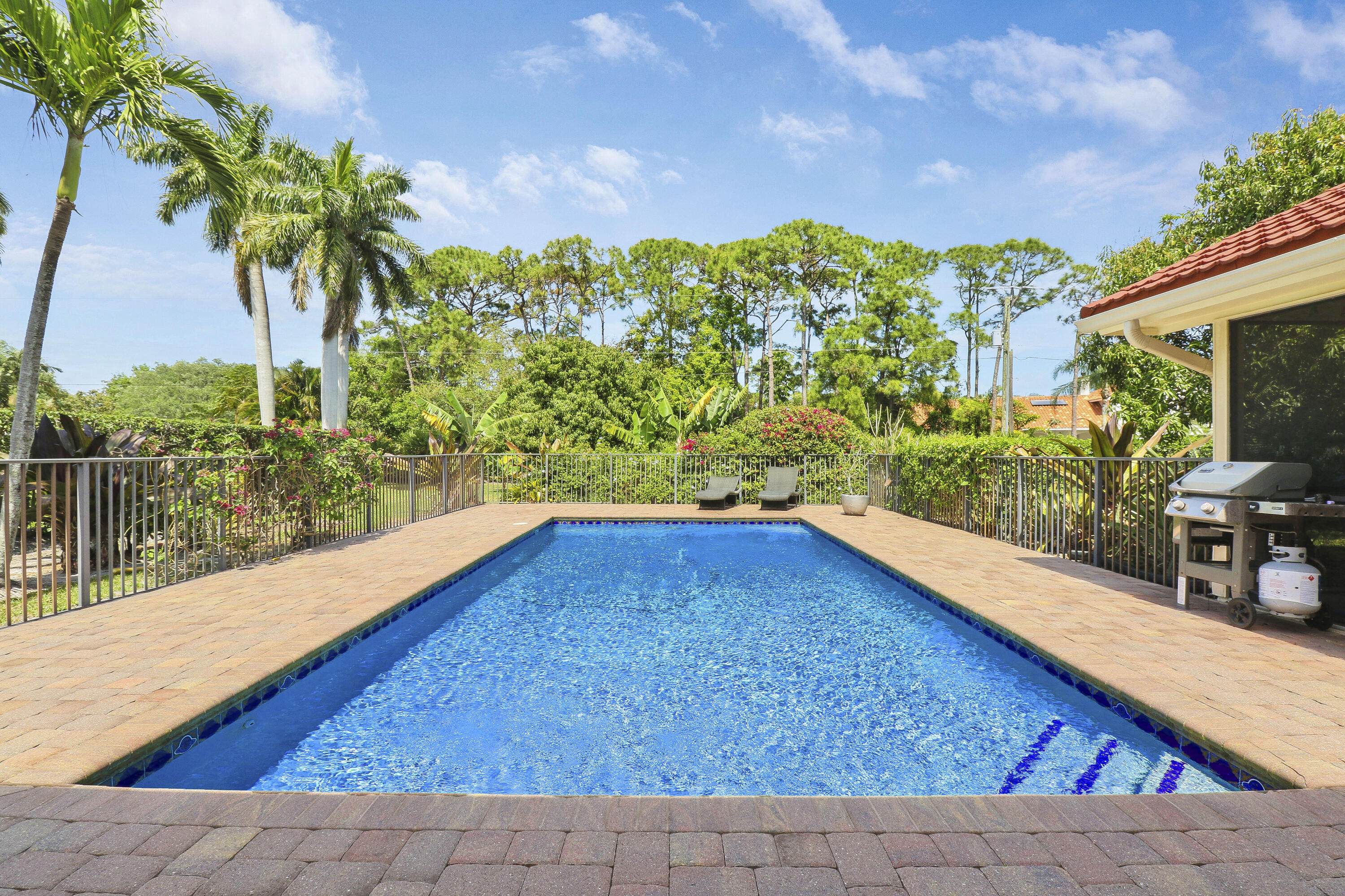 5541 Old Mystic Court