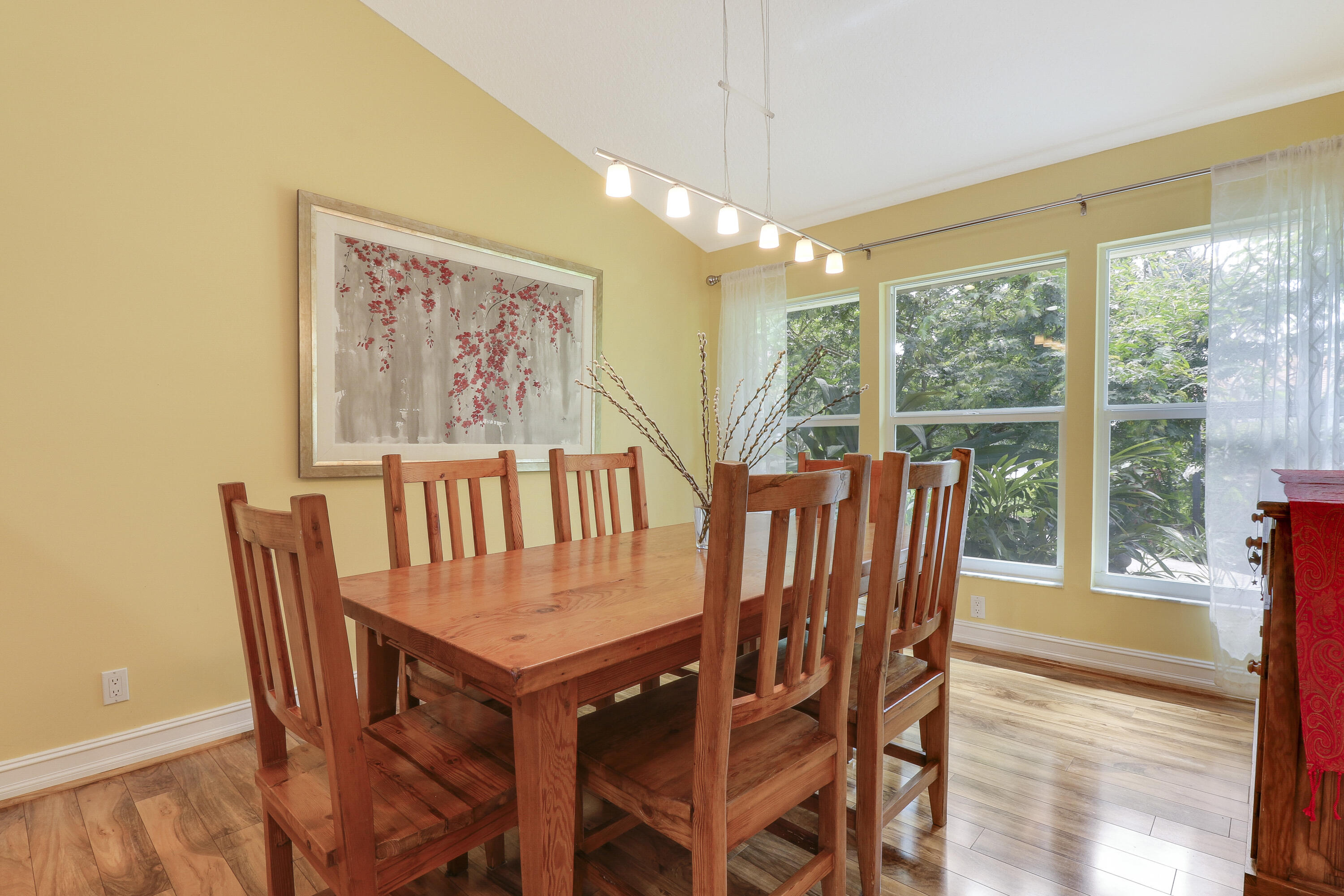 5541 Old Mystic Court