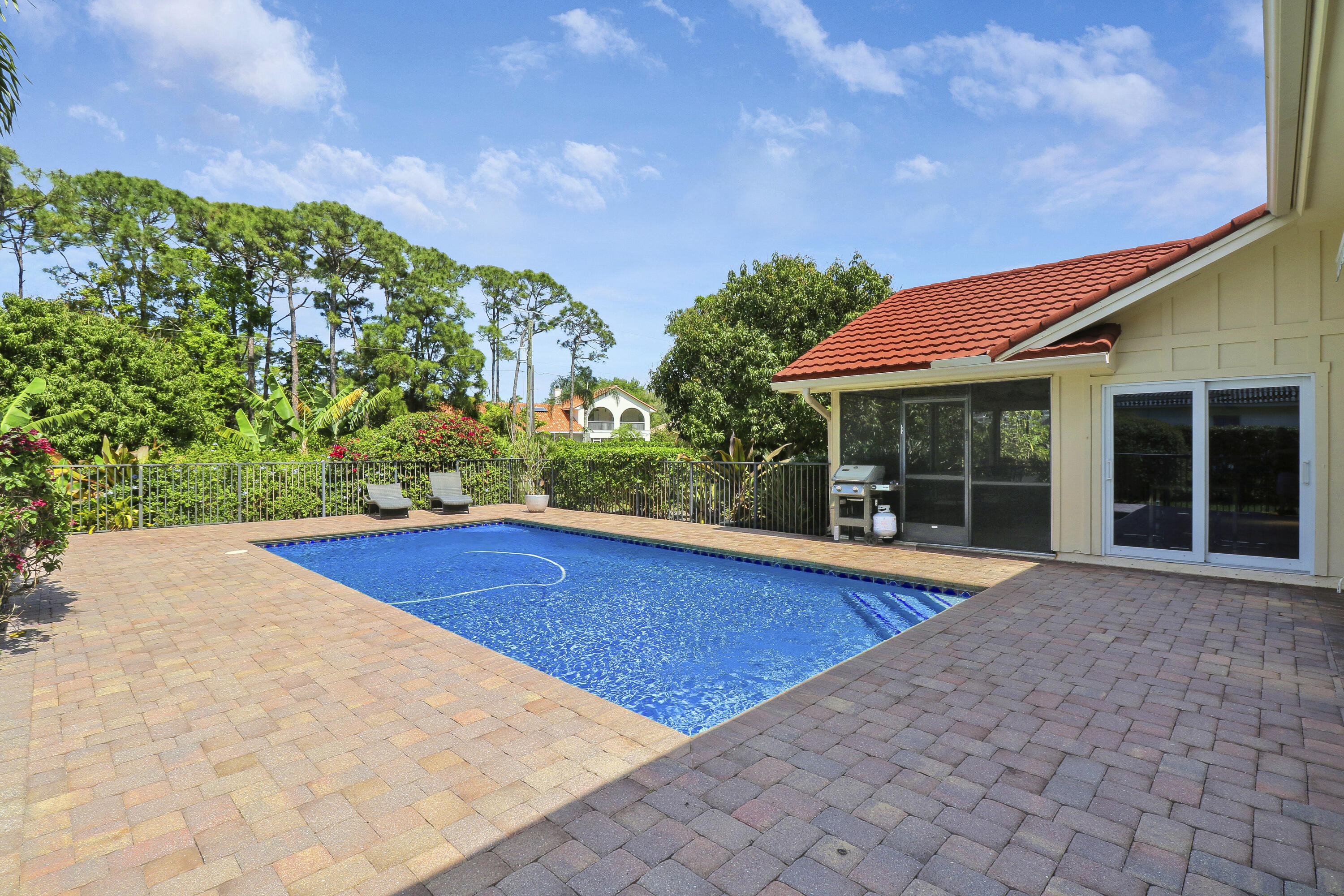 5541 Old Mystic Court