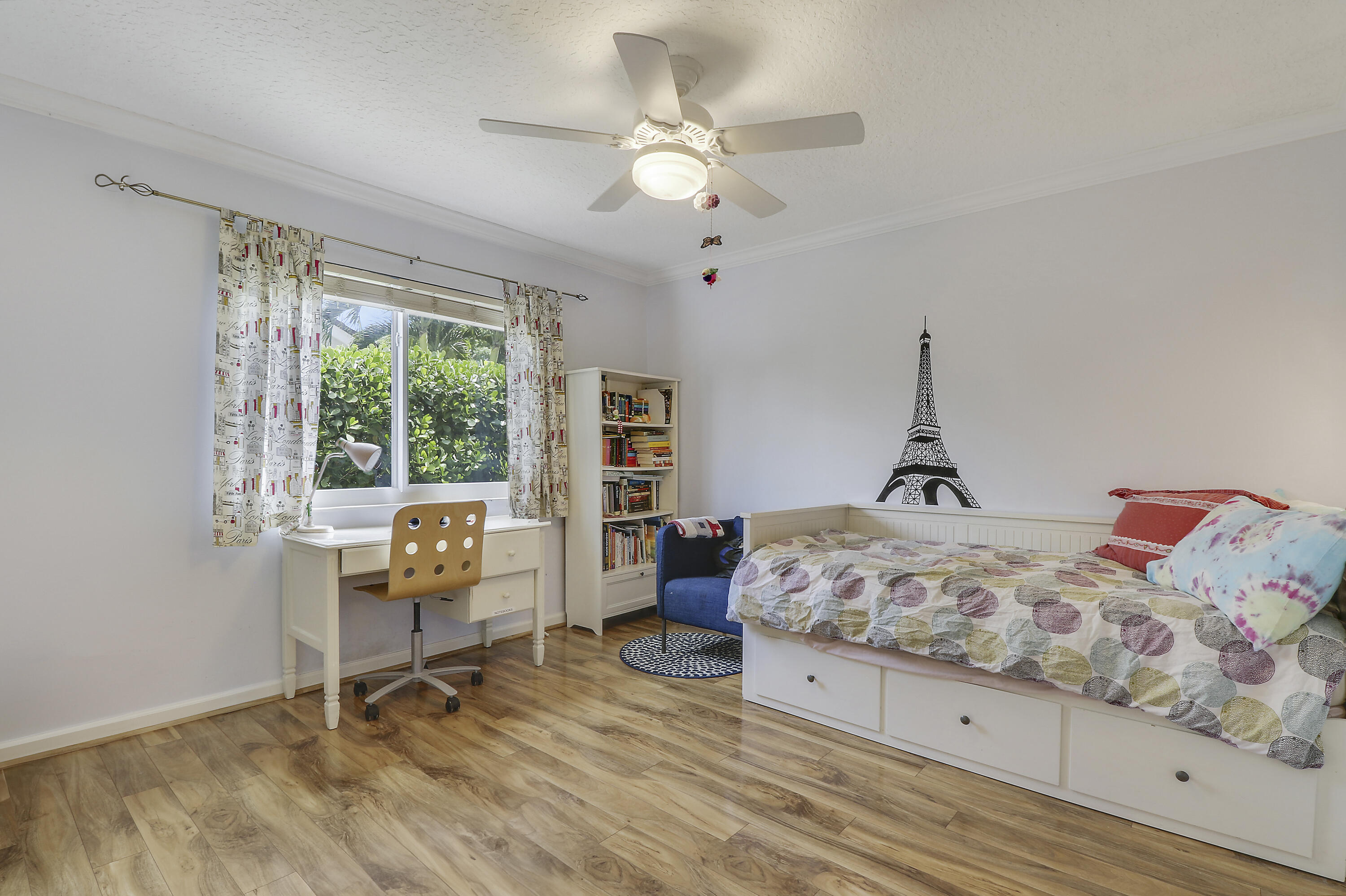 5541 Old Mystic Court