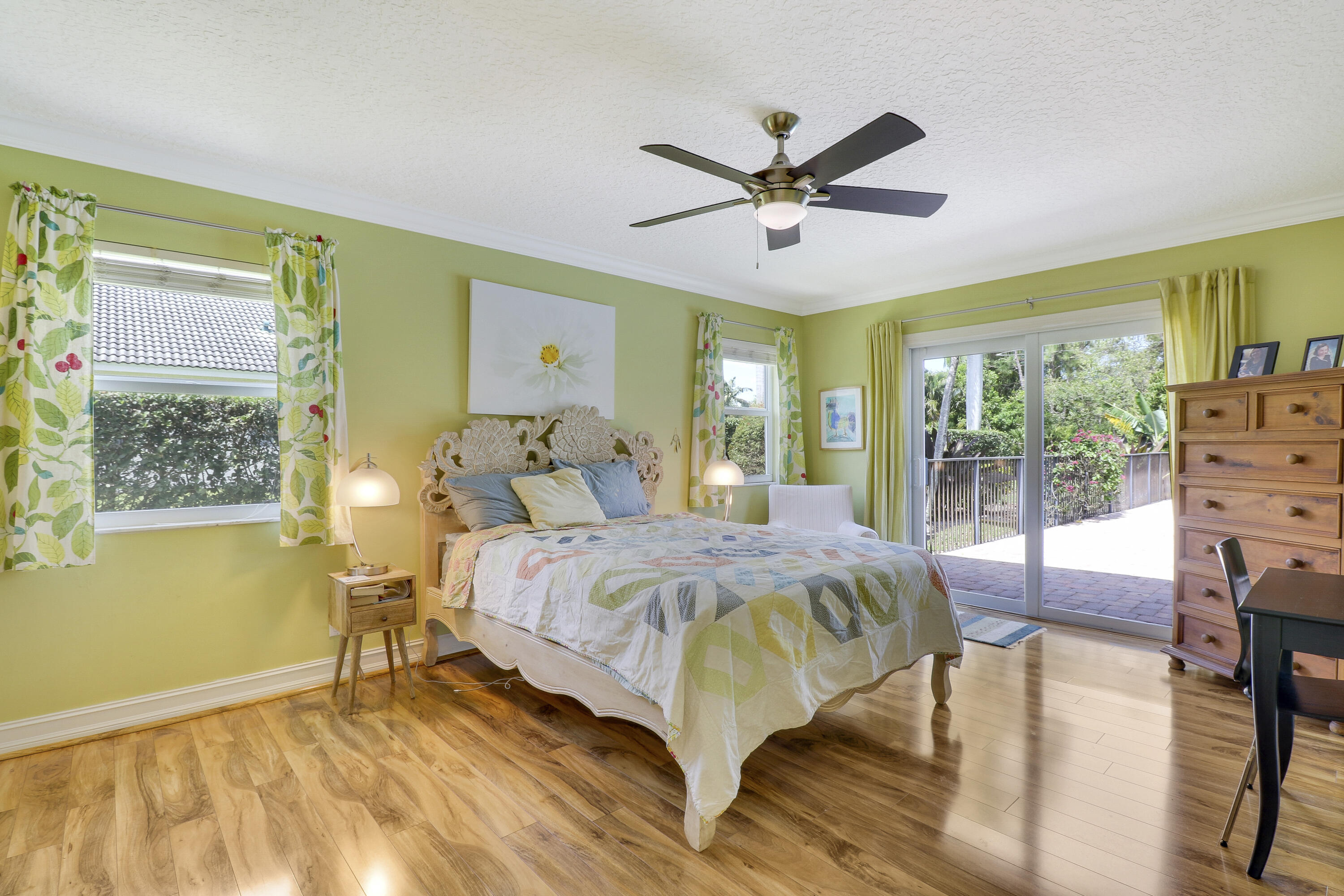 5541 Old Mystic Court