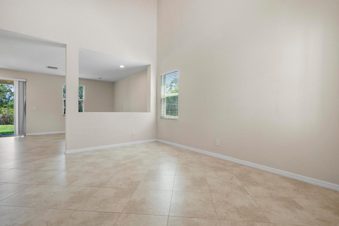 1537 SW Gopher Trail