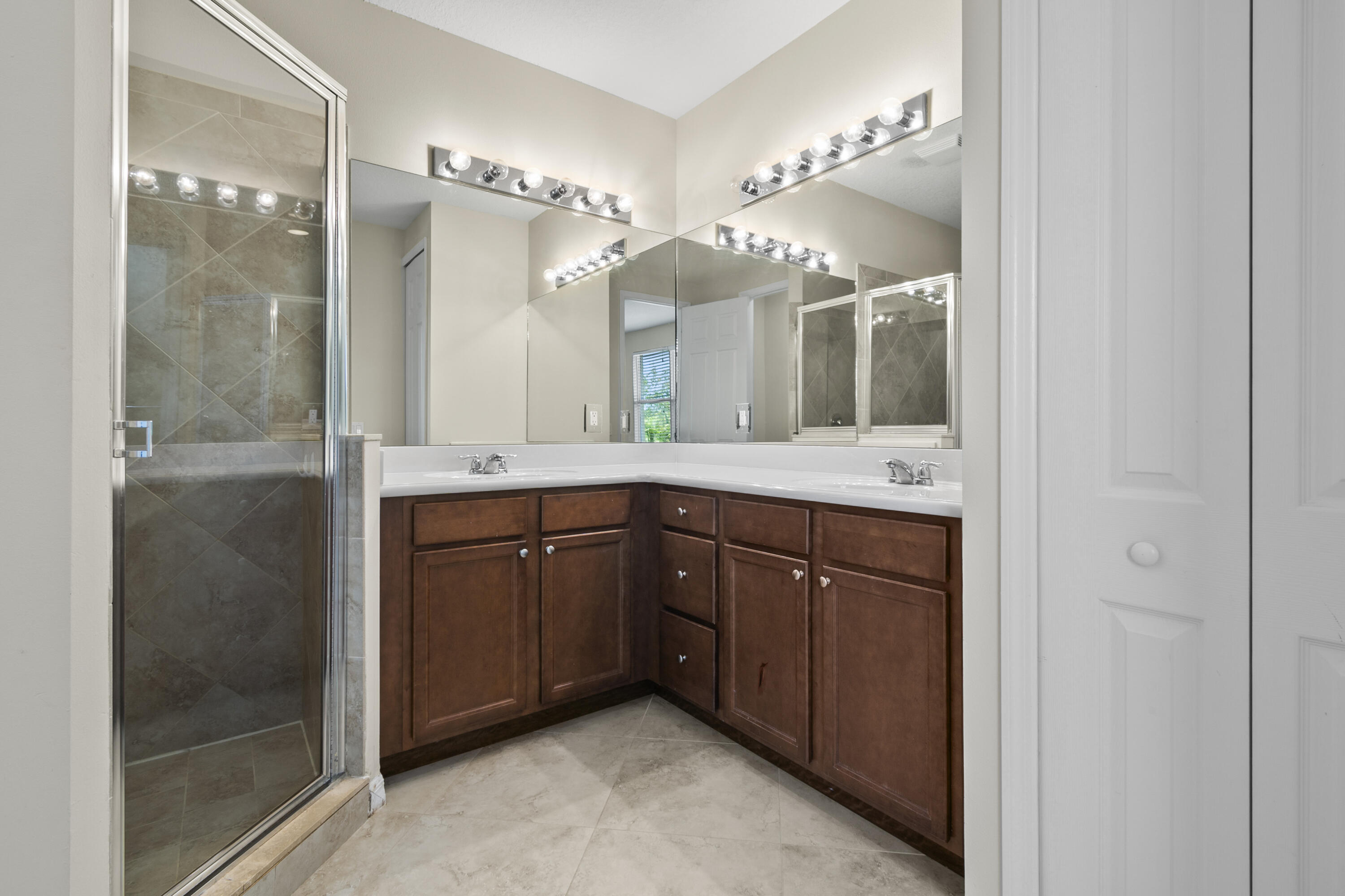 1537 SW Gopher Trail