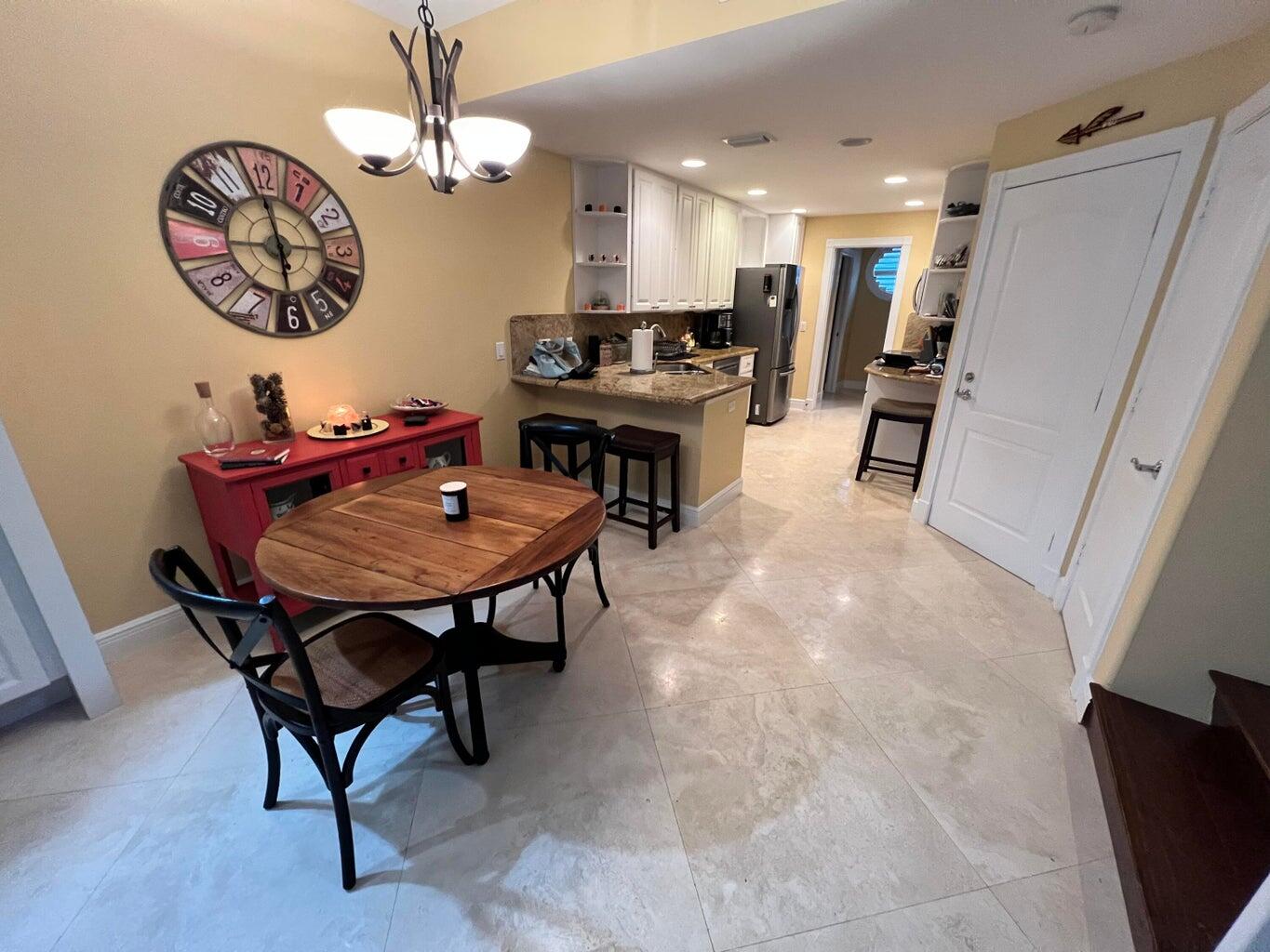 401 Capistrano Drive