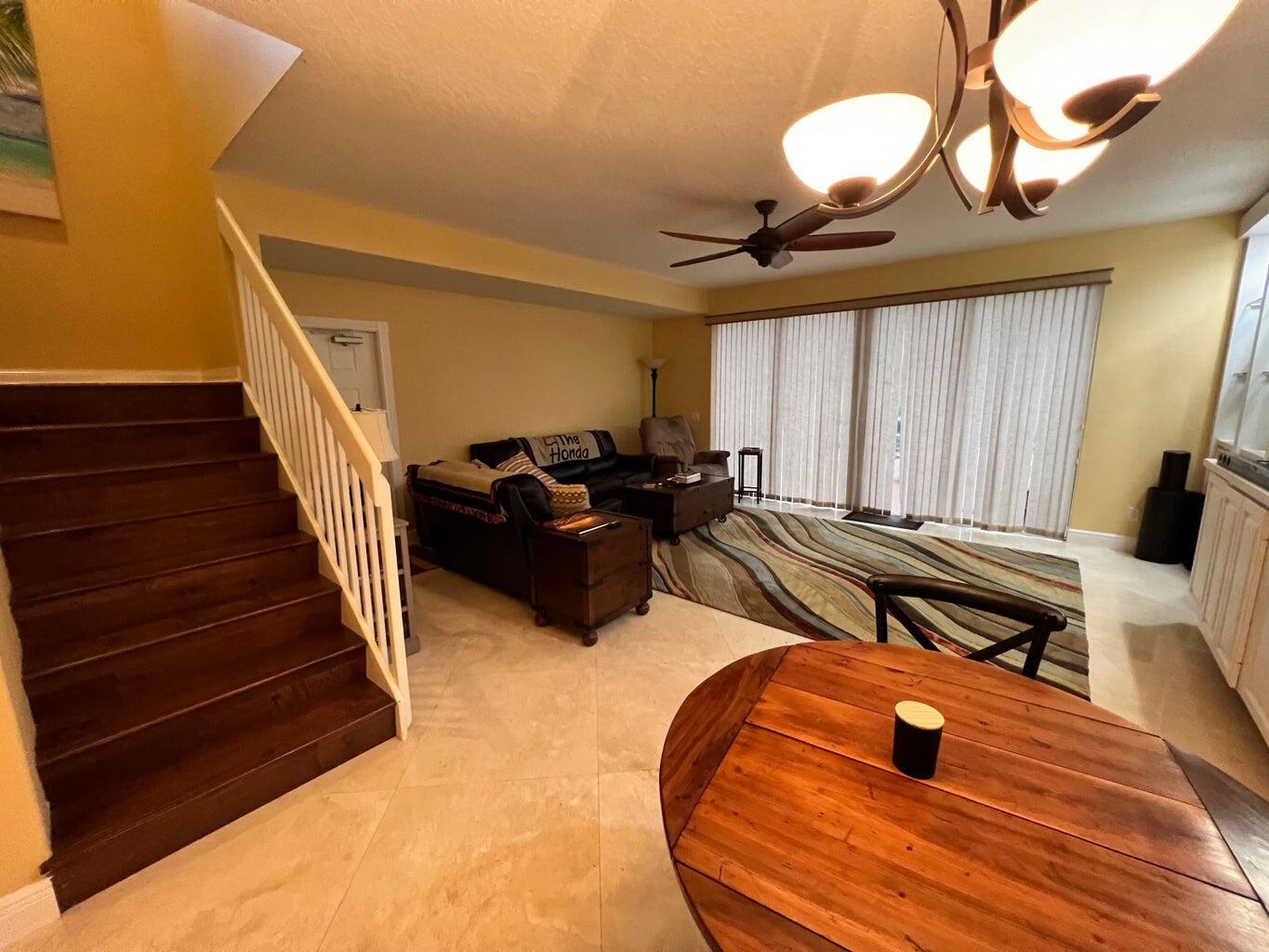 401 Capistrano Drive