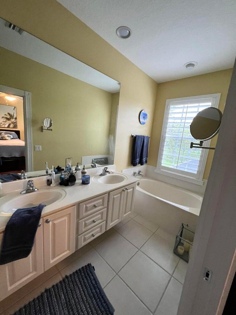 401 Capistrano Drive