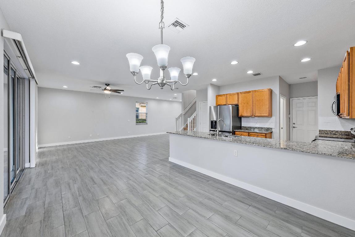 7895 SE Heritage Boulevard