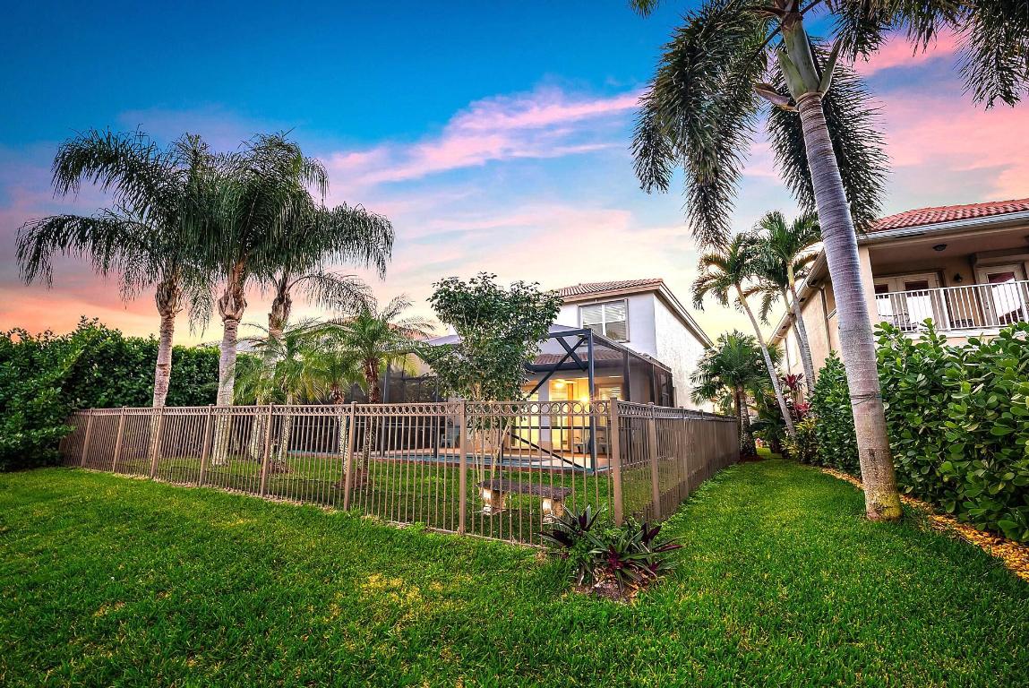 7895 SE Heritage Boulevard