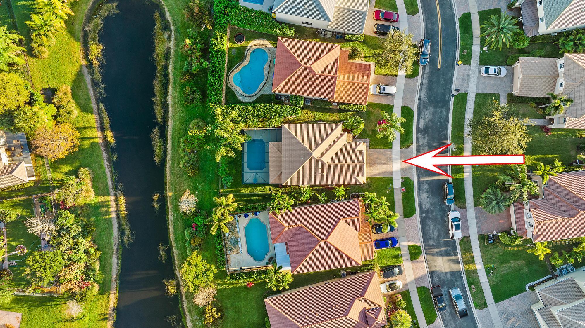 7895 SE Heritage Boulevard