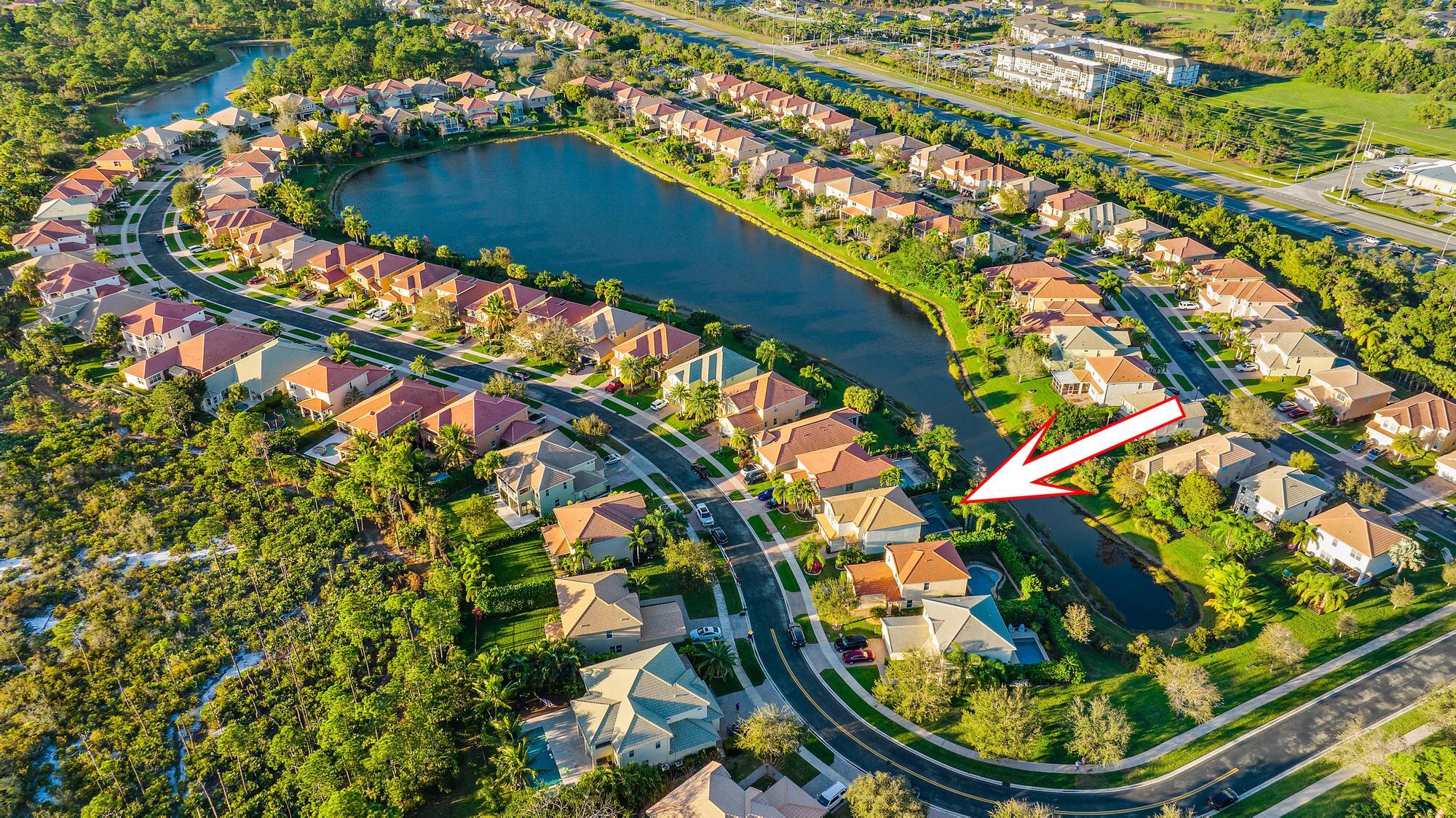 7895 SE Heritage Boulevard