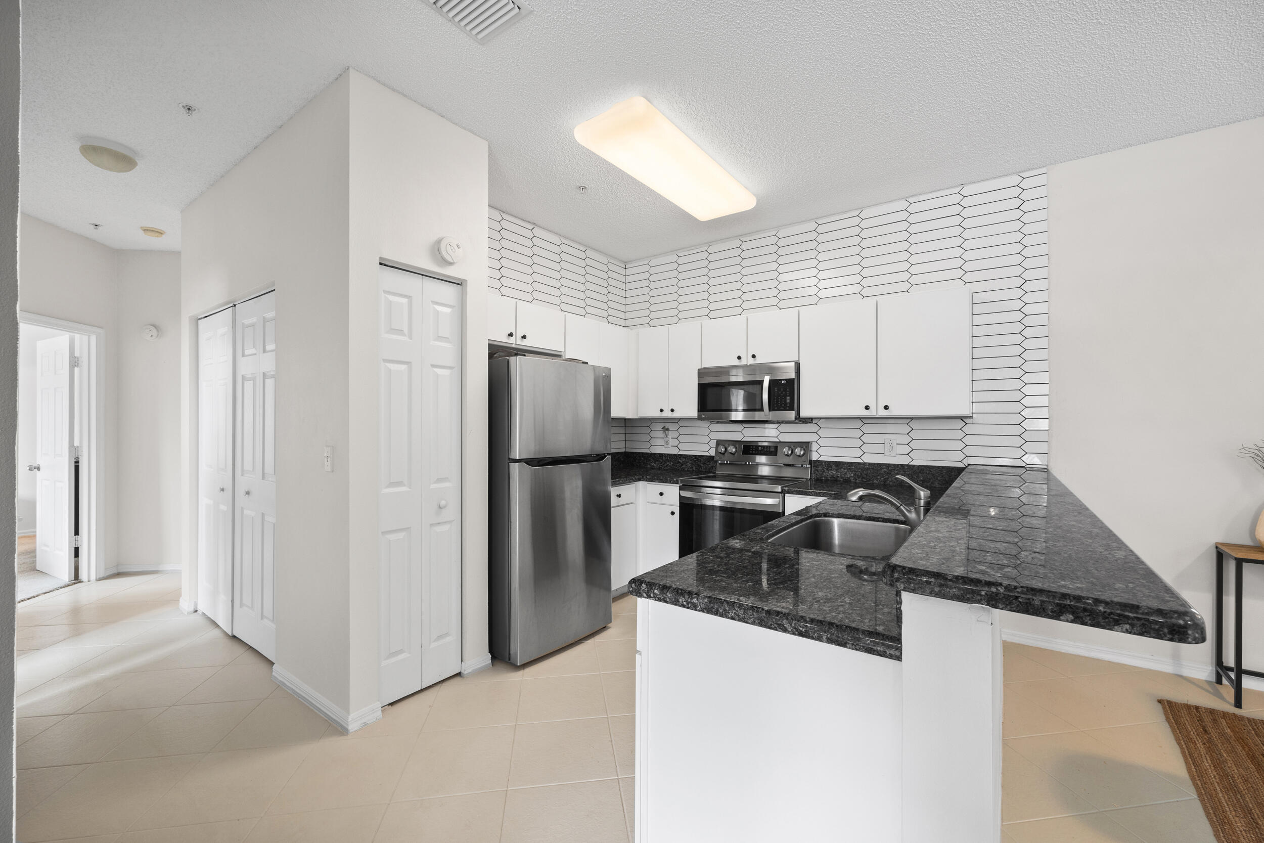 108 Lighthouse Circle J