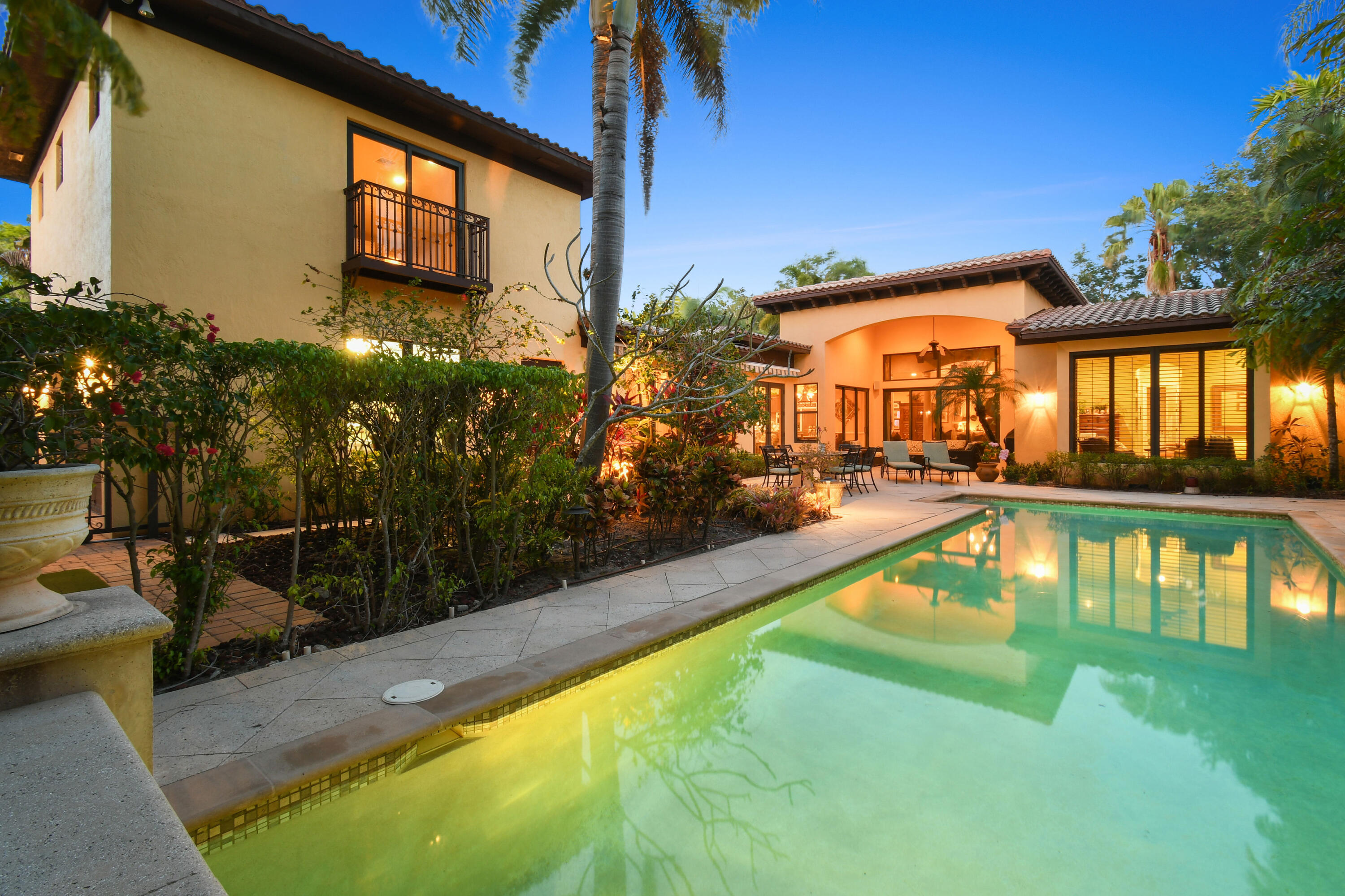 147 Segovia Way