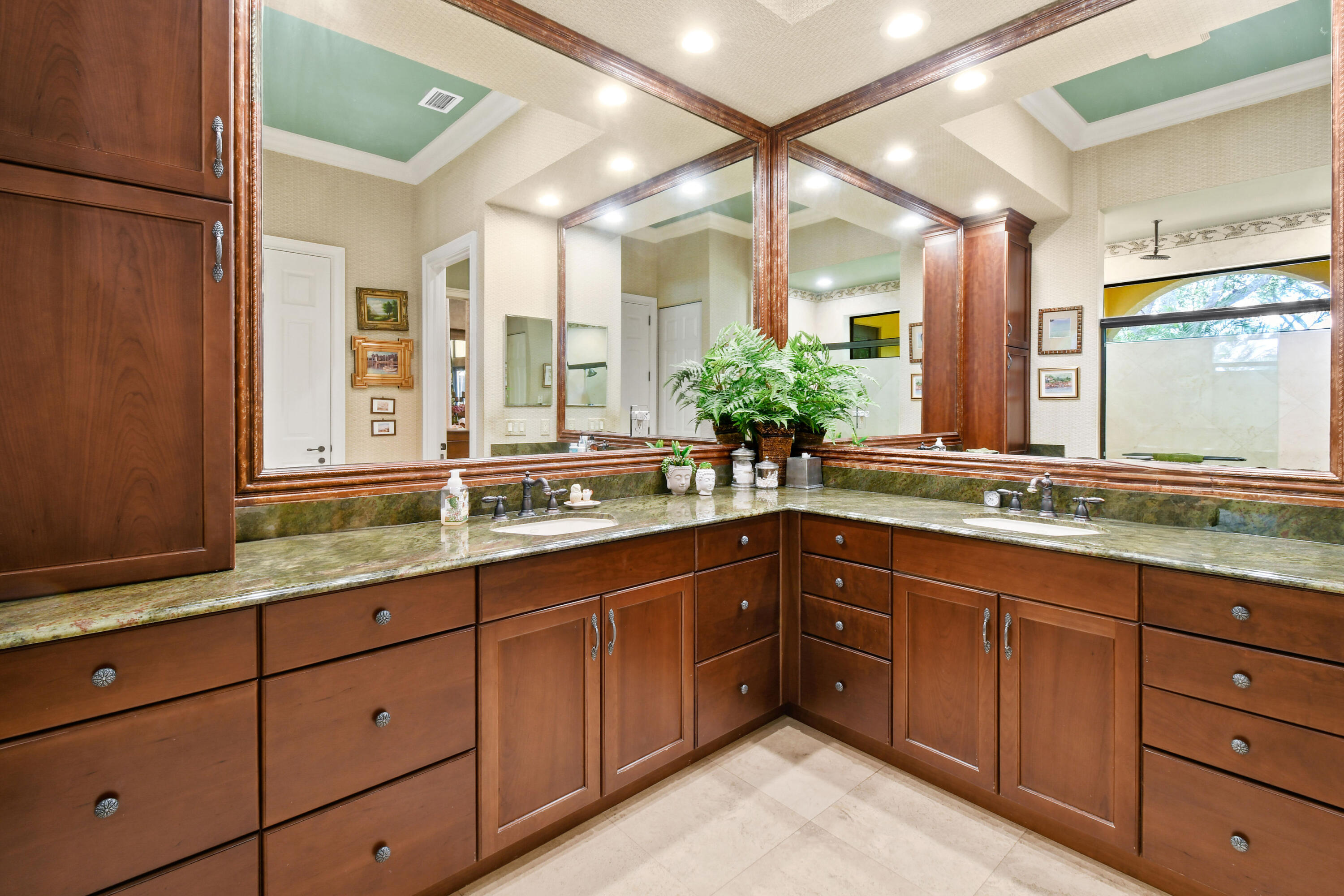 147 Segovia Way