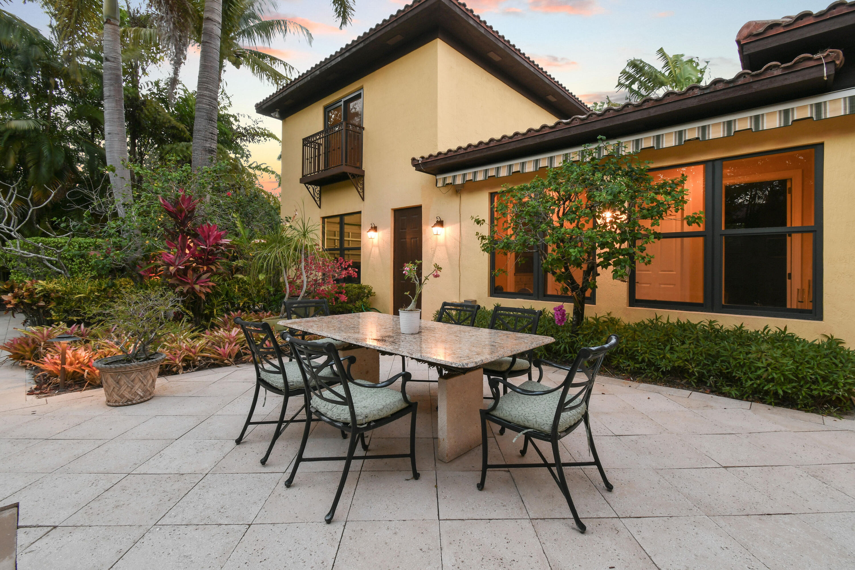 147 Segovia Way