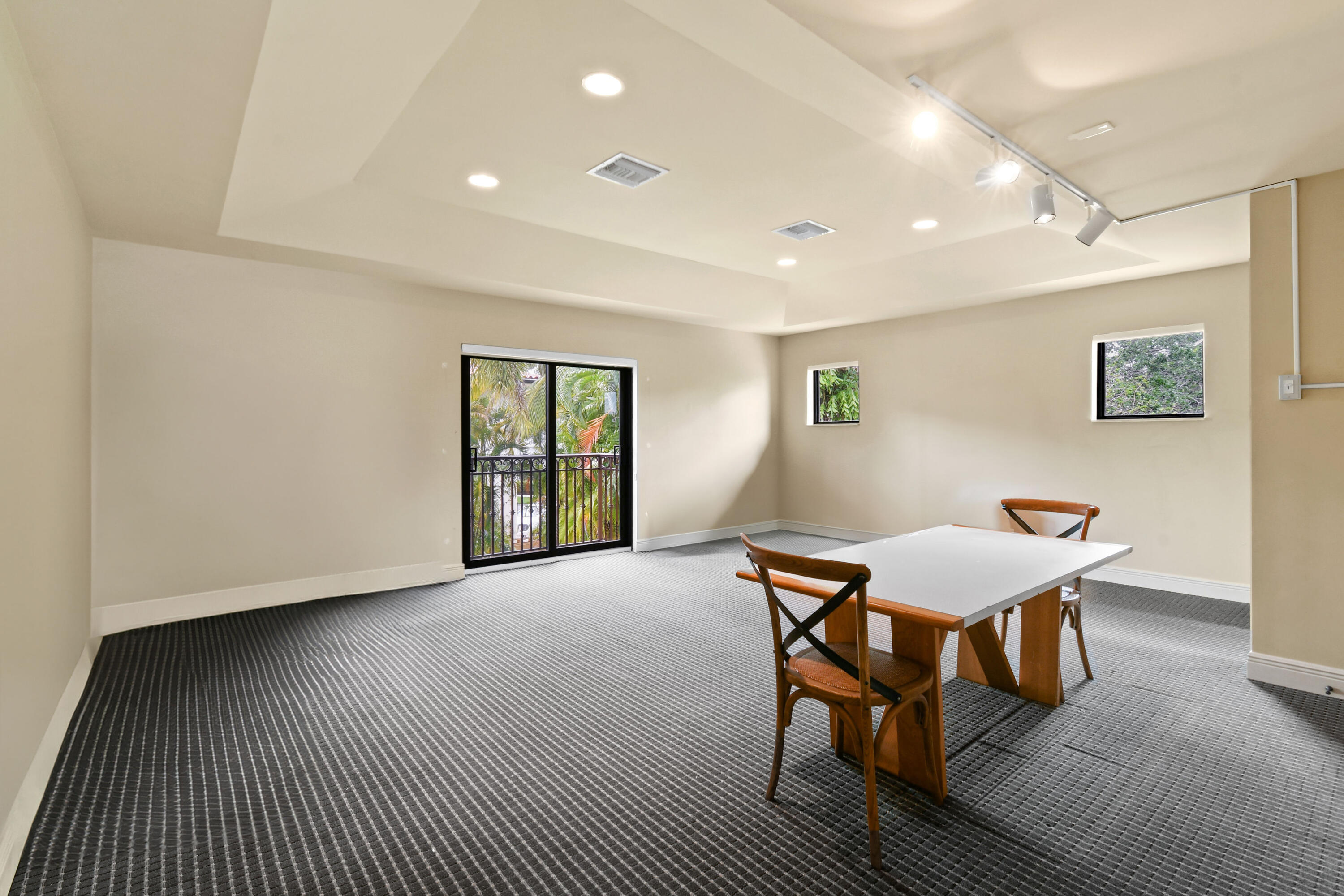 147 Segovia Way