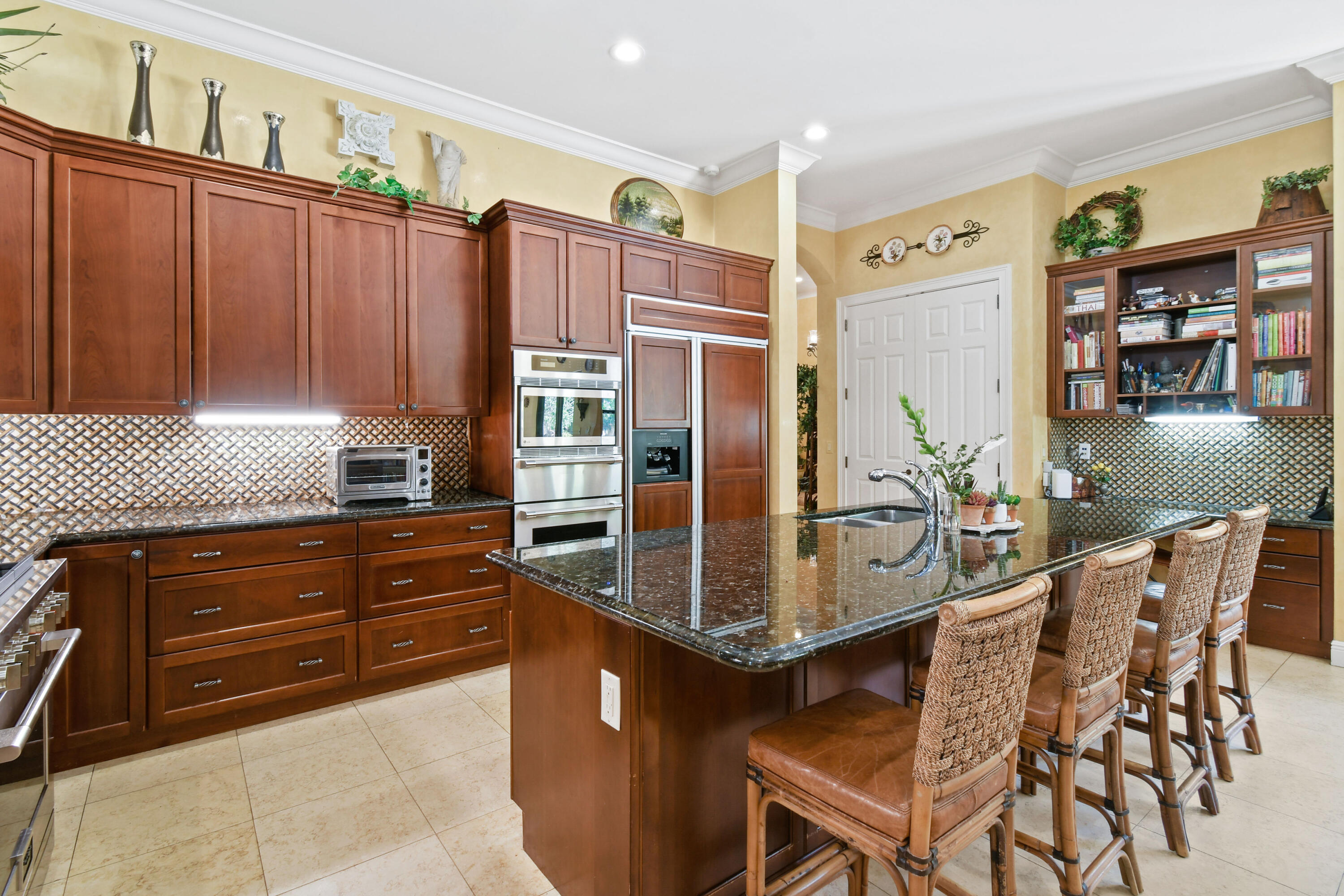 147 Segovia Way