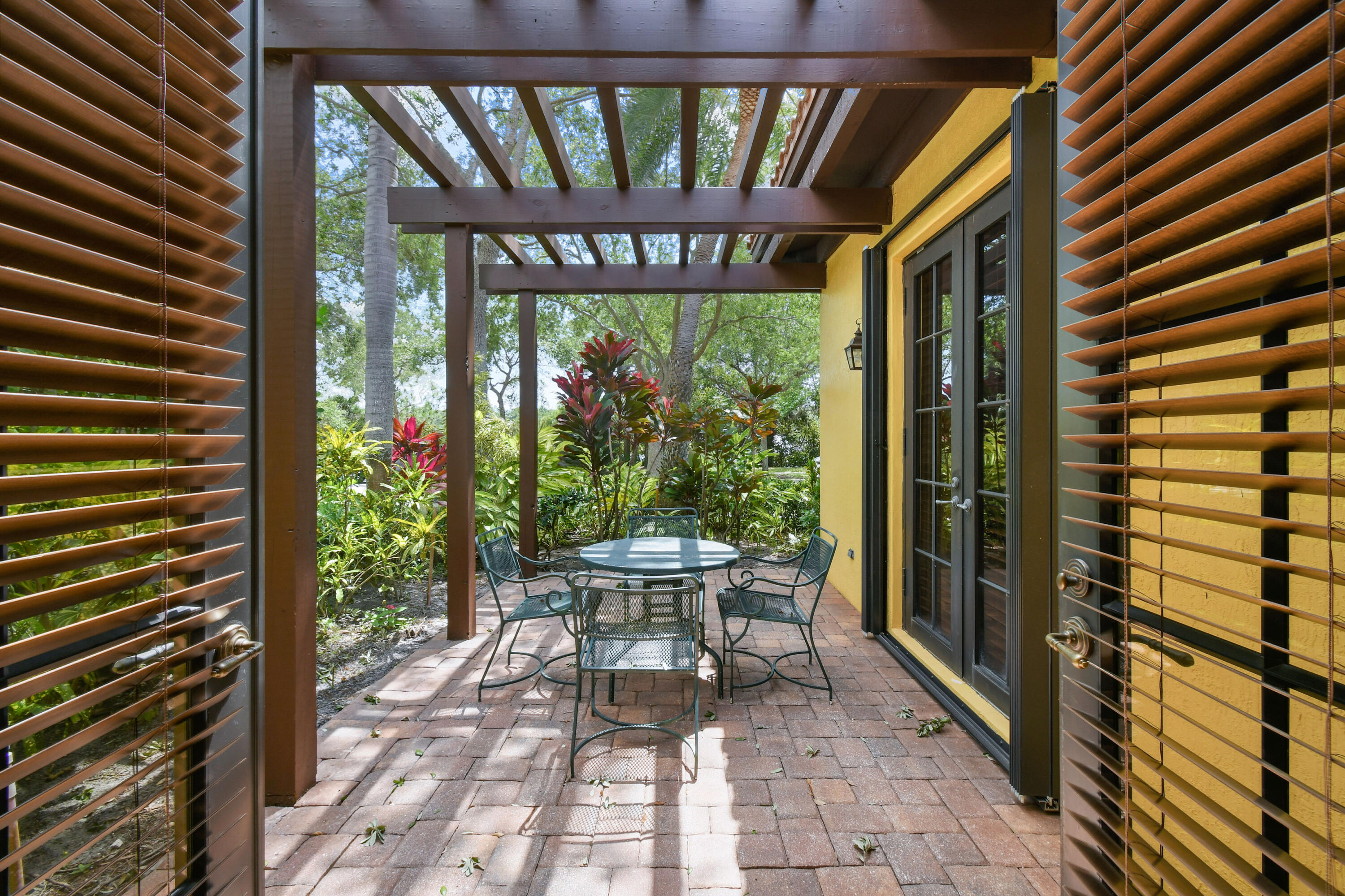 147 Segovia Way