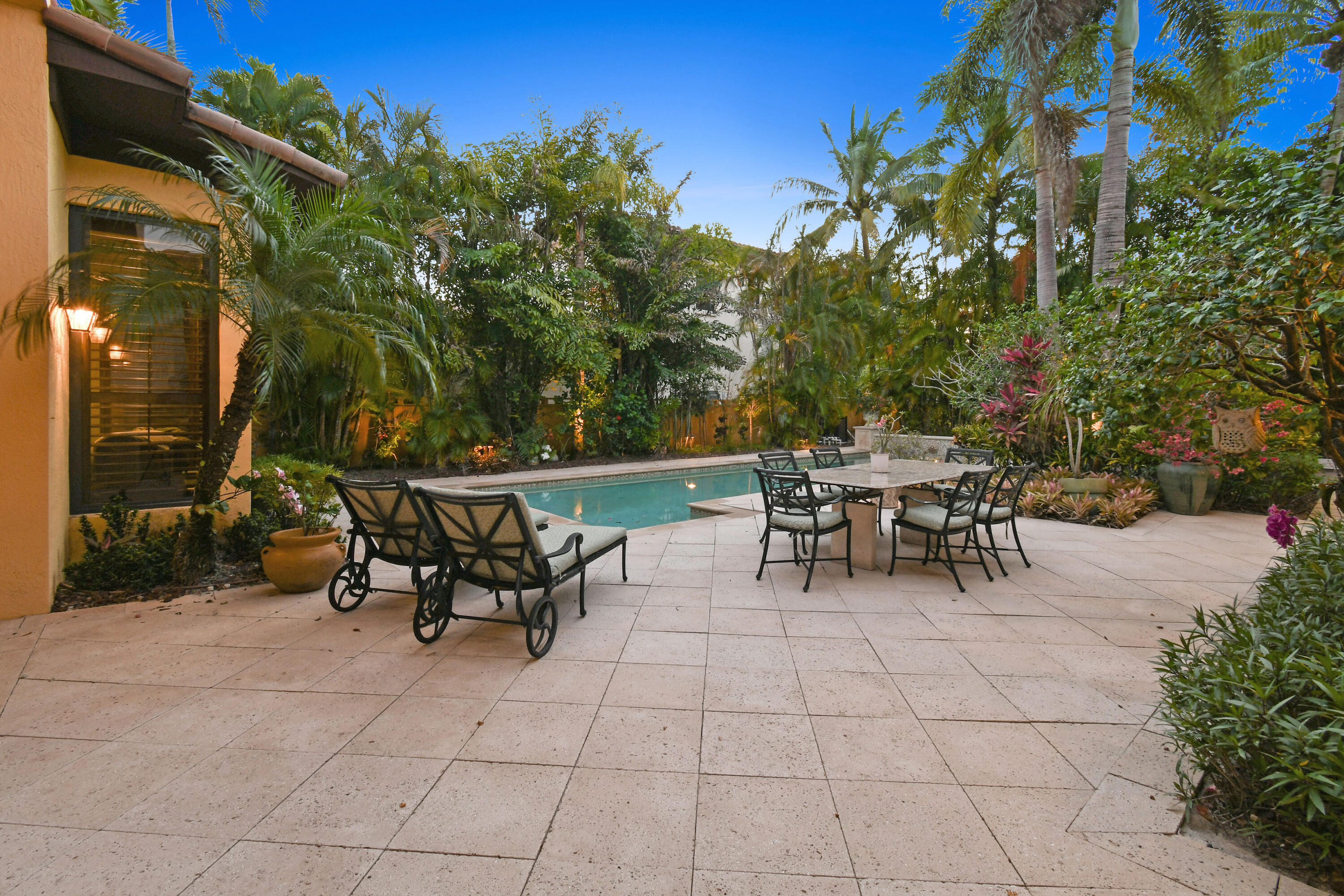 147 Segovia Way