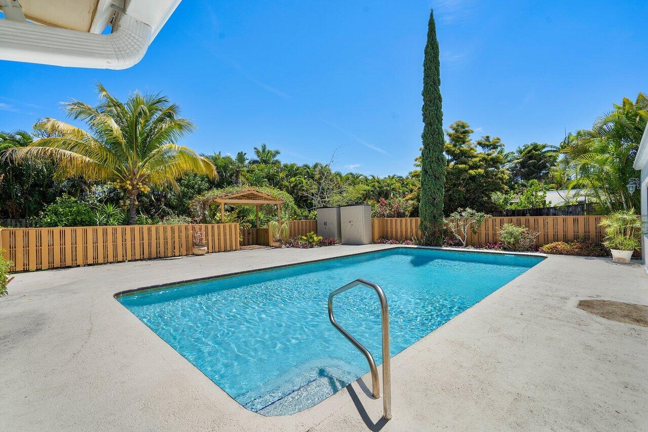 60 Yacht Club Place