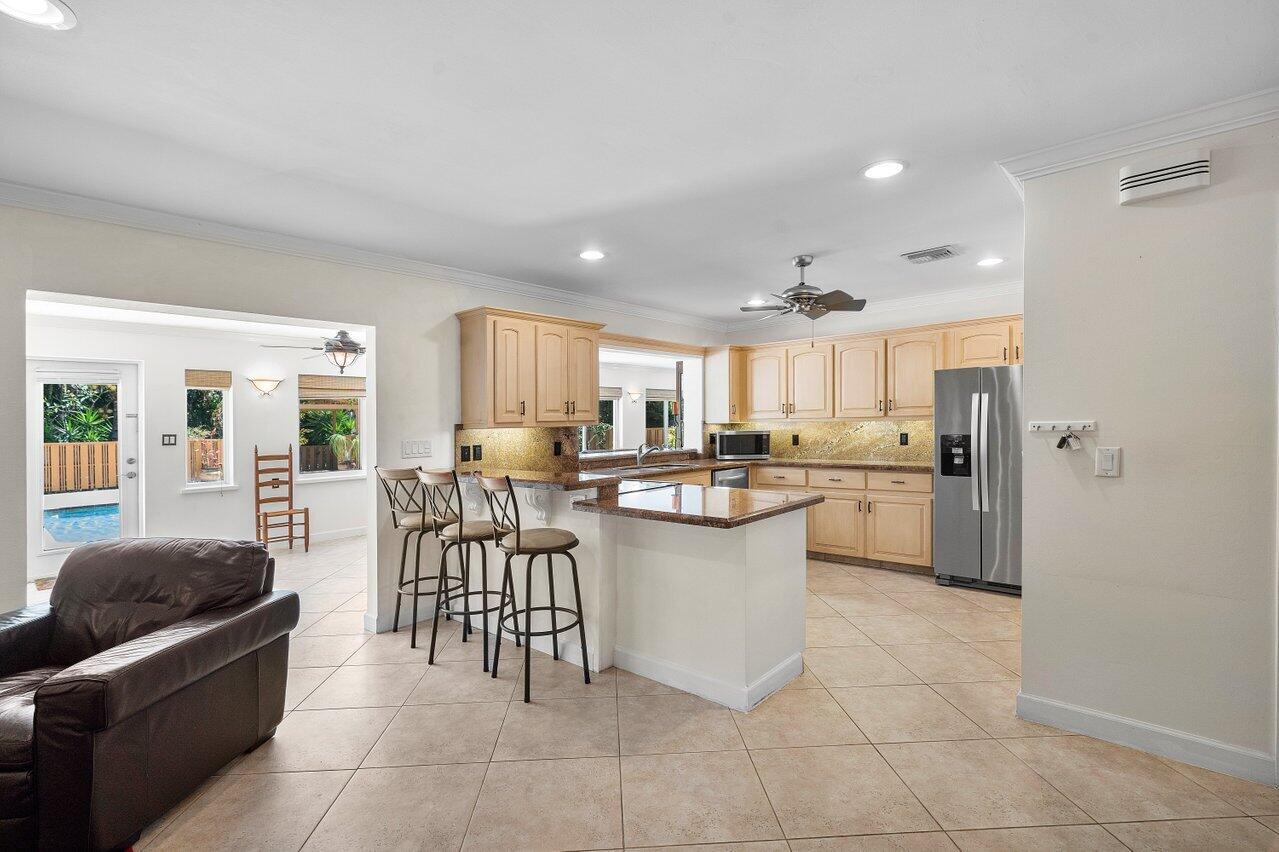 60 Yacht Club Place