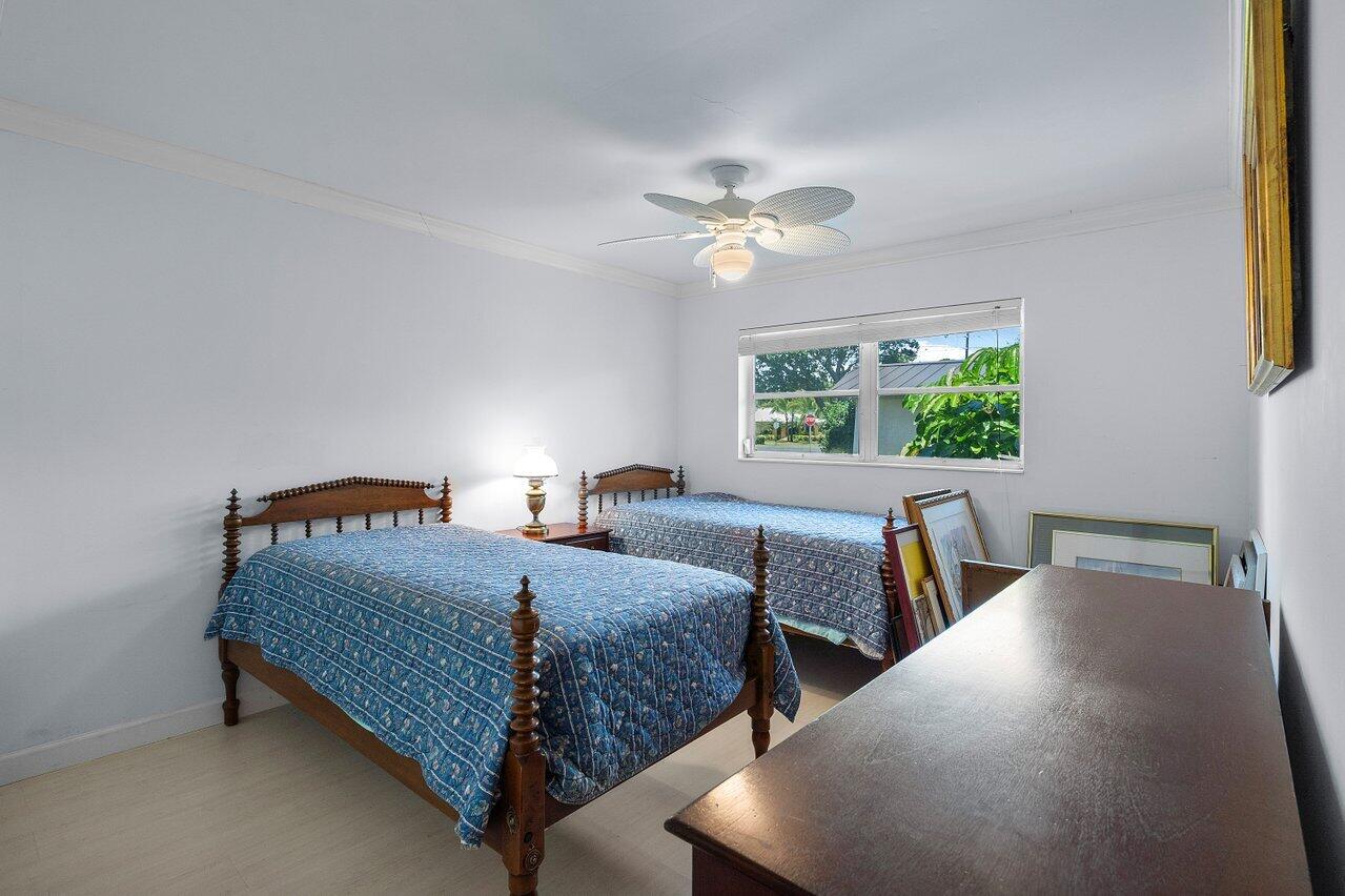 60 Yacht Club Place