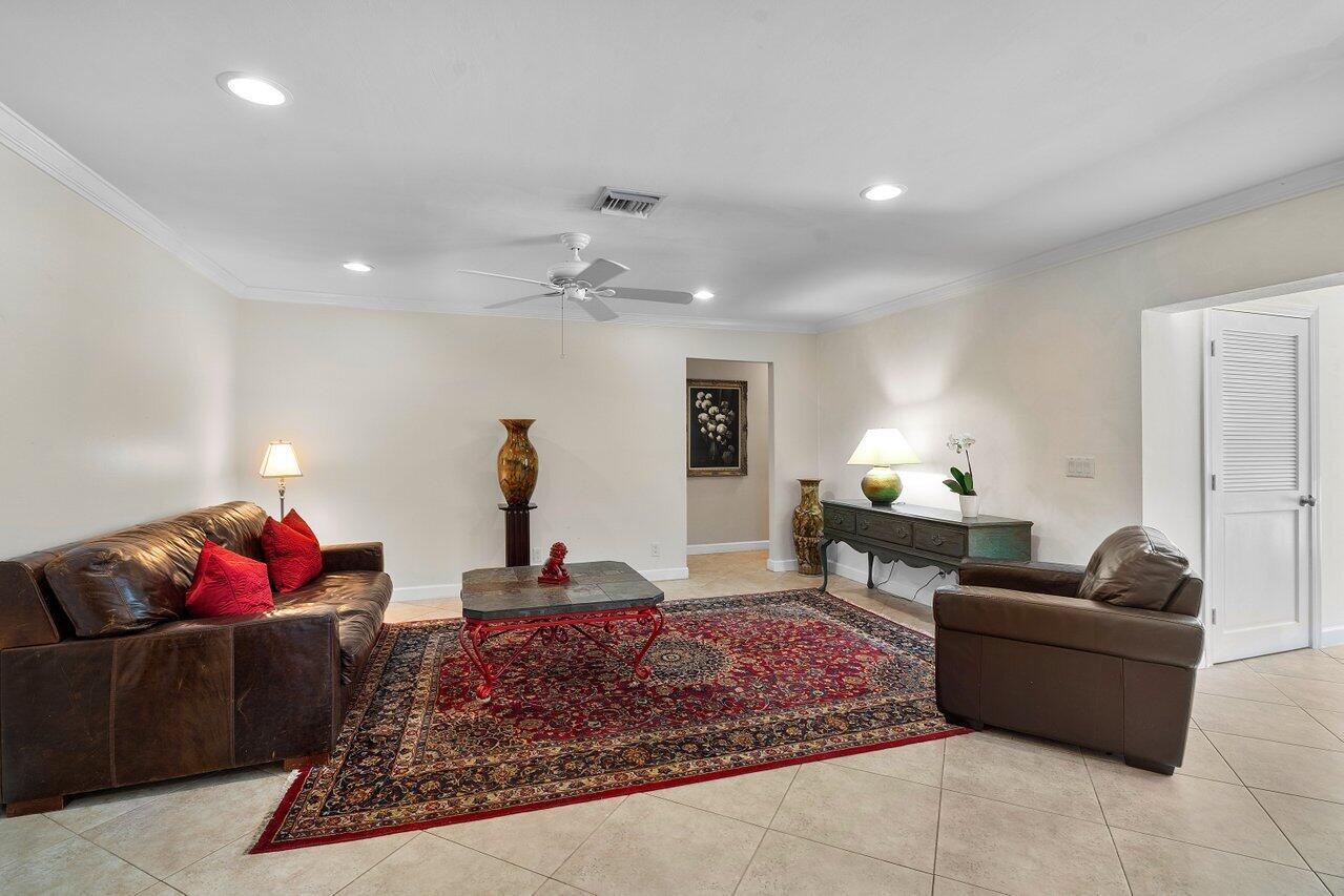 60 Yacht Club Place